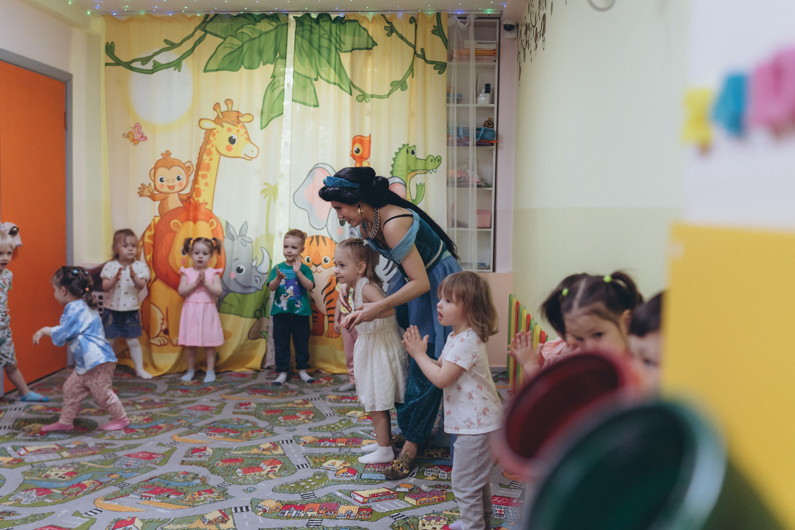 День рождения Алисы (садик). Крис Богомазова