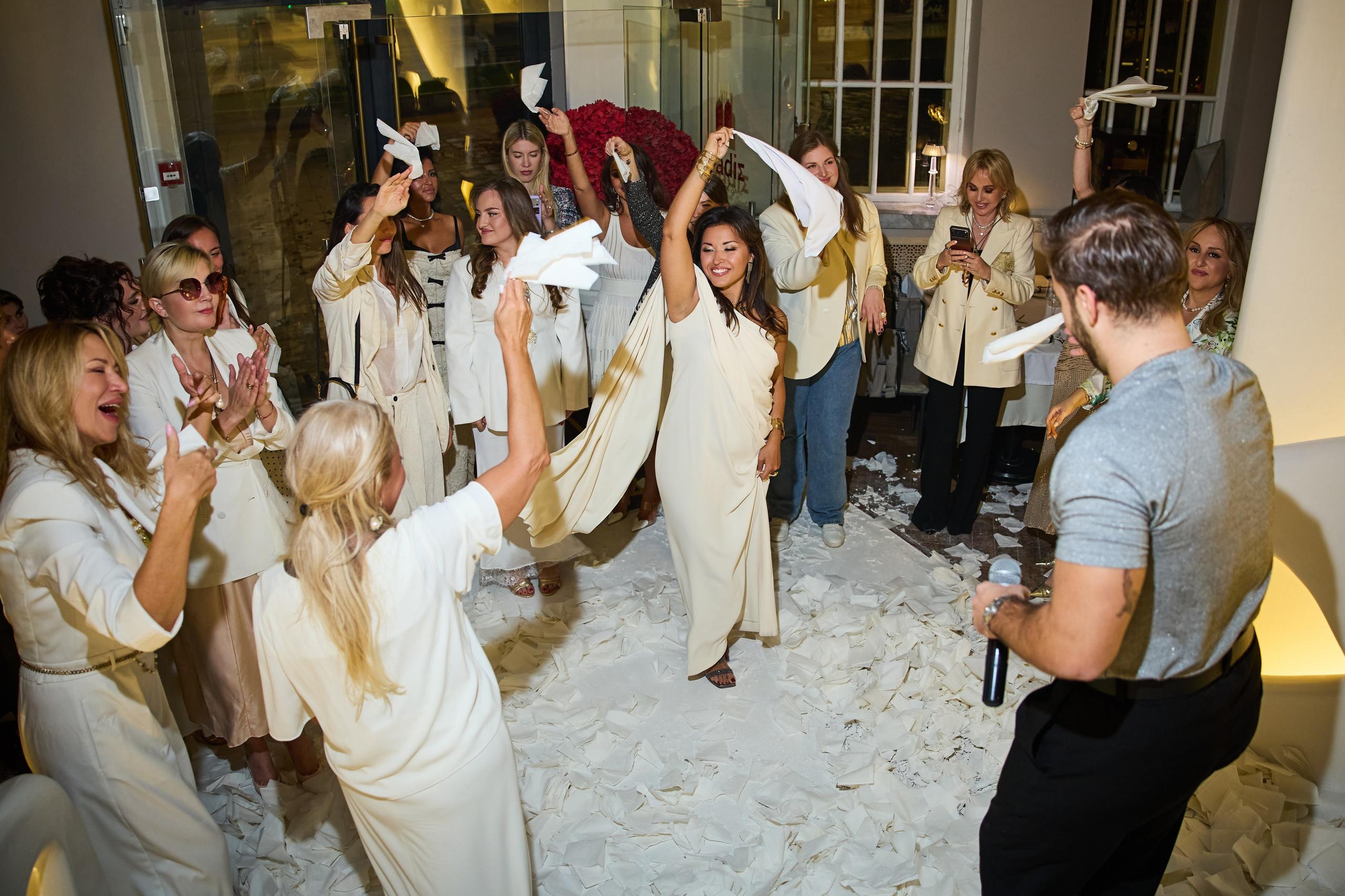 LUNA XXXV-Party like Greek Goddess. Фотограф Иван Недорез