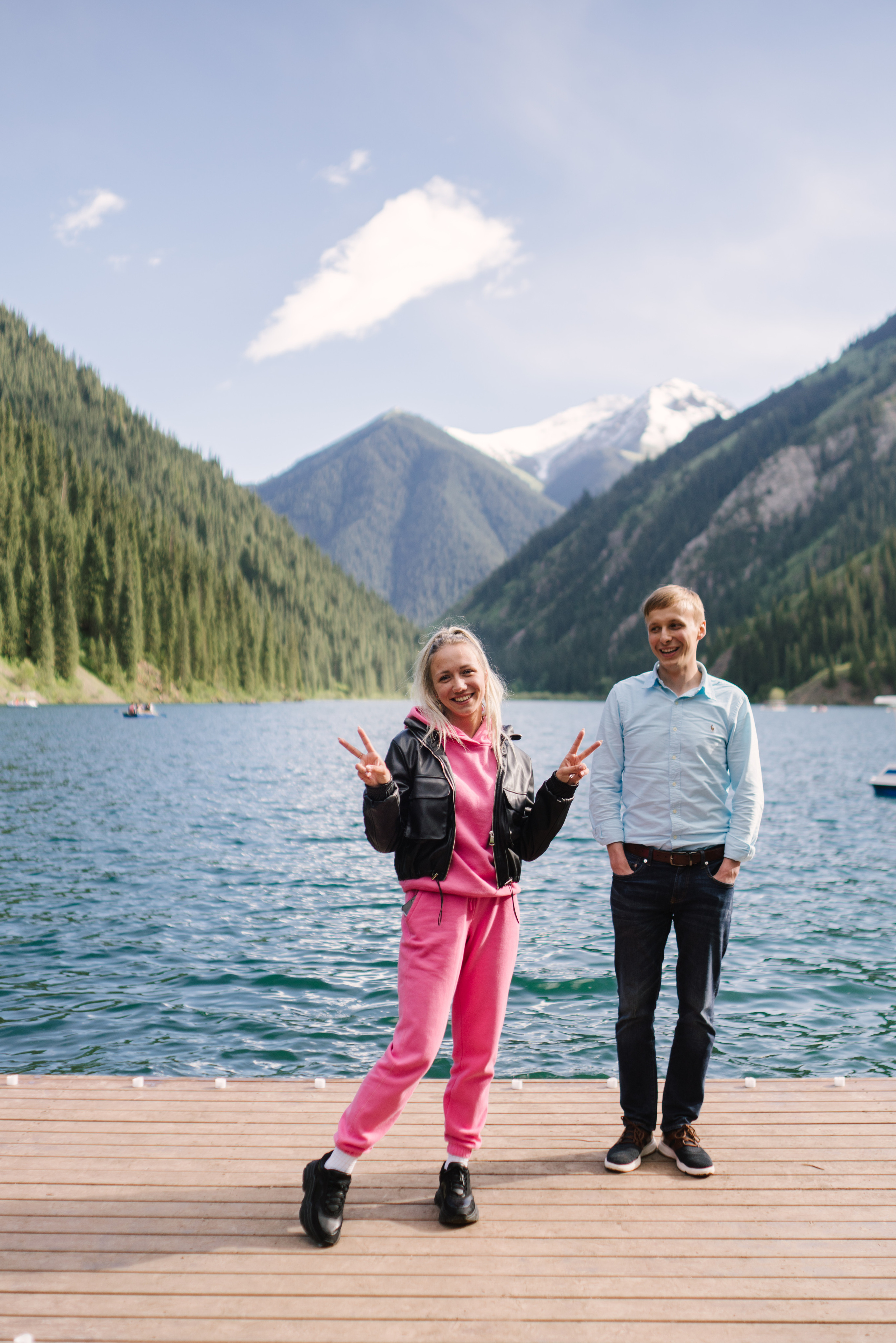 Предложение руки на Кольсае. Профессиональная съемка в Алматы