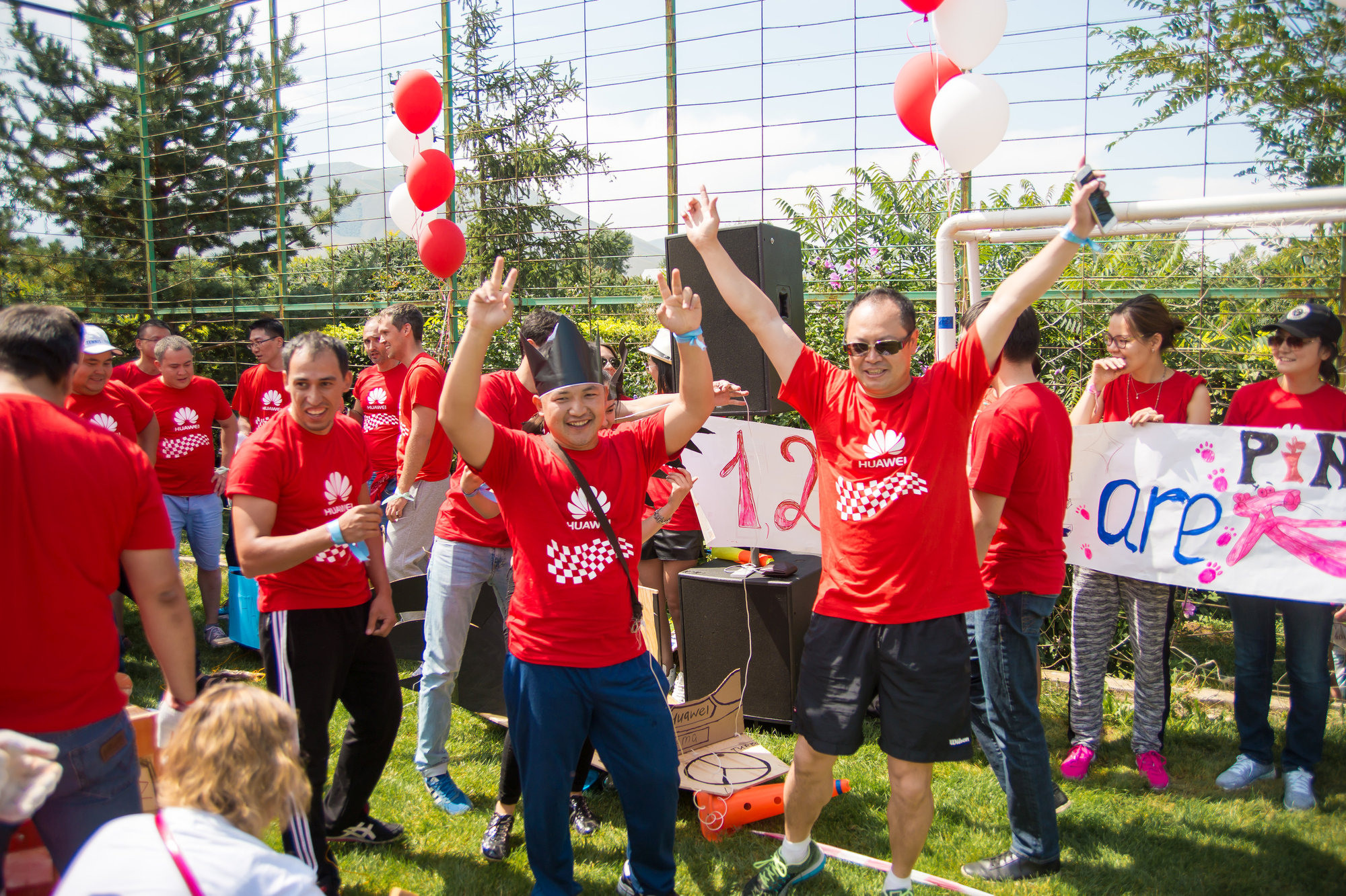 Тимбилдинг HUAWEI. Профессиональная съемка в Алматы