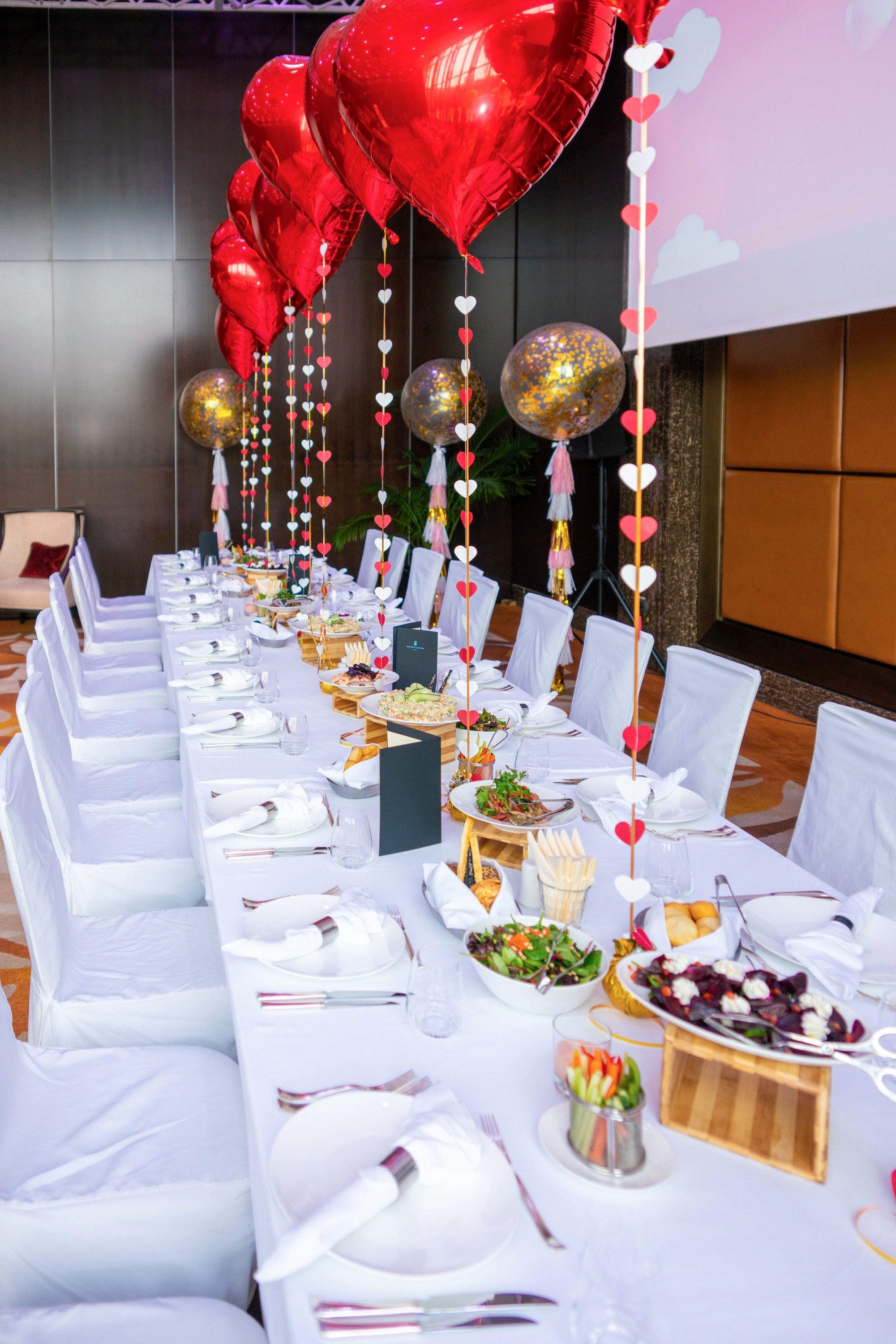 Детский день рождения 7 лет. Профессиональная съемка в Алматы