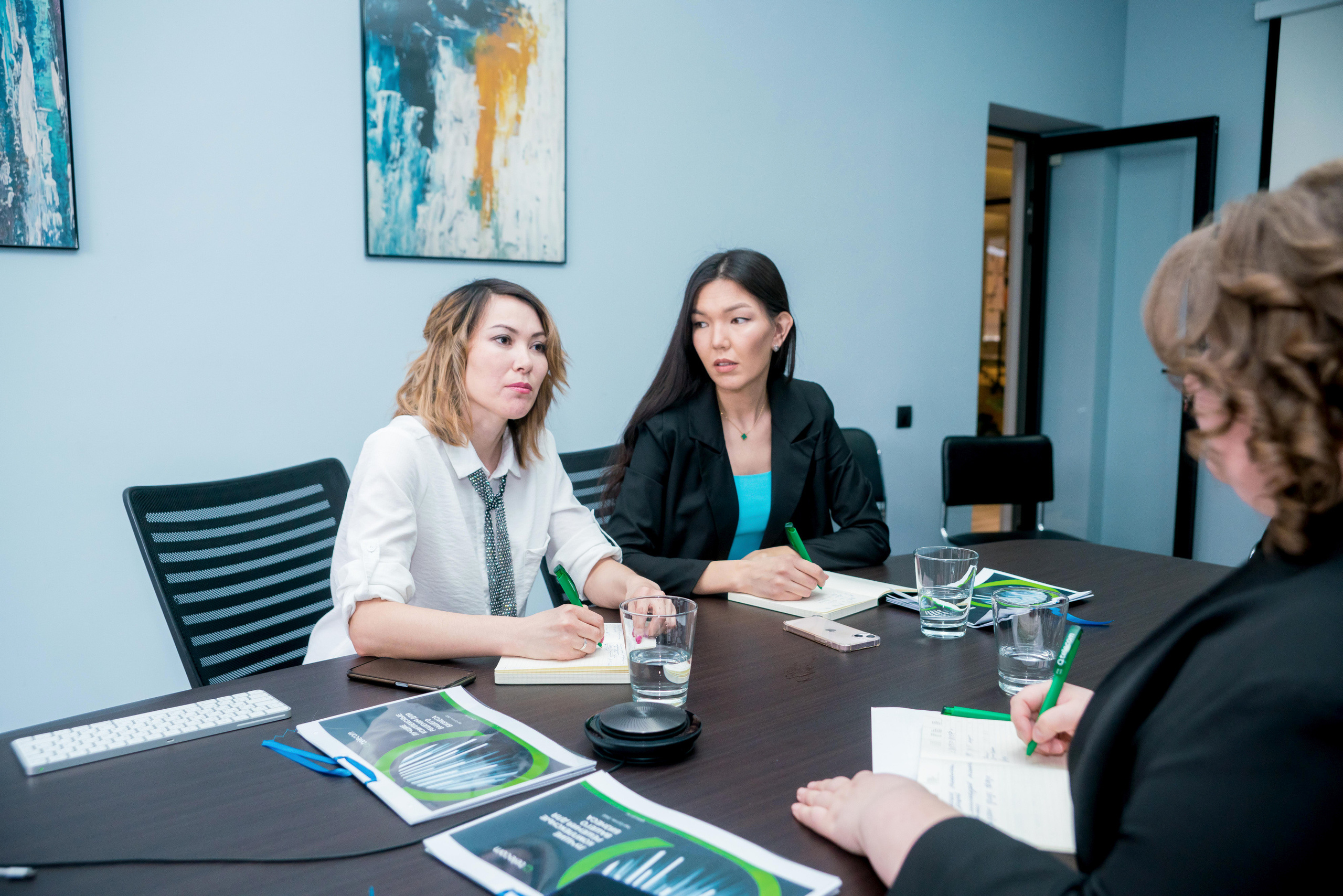 Q telecom. Профессиональная съемка в Алматы