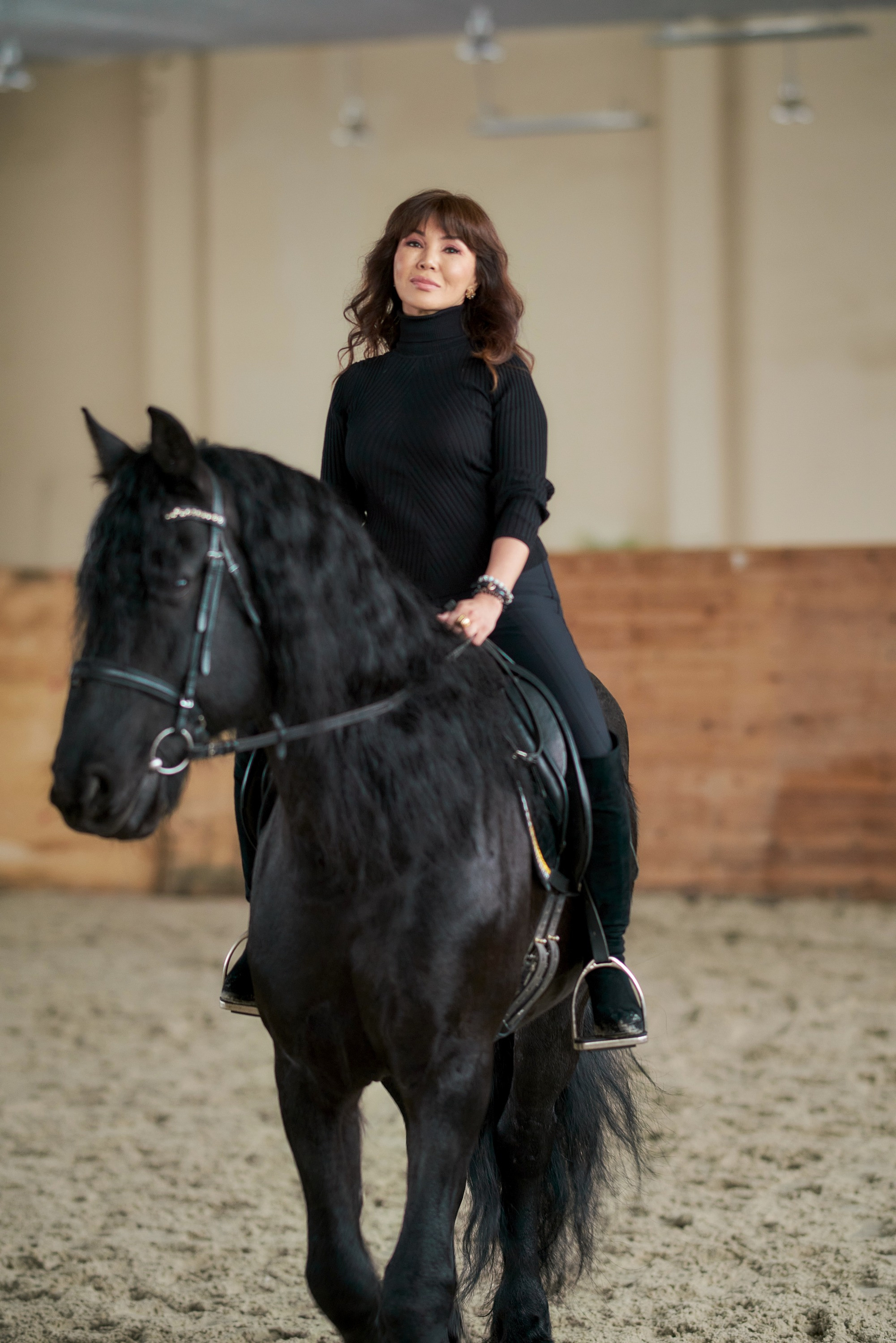 Фотосессия с лошадью. Профессиональная съемка в Алматы