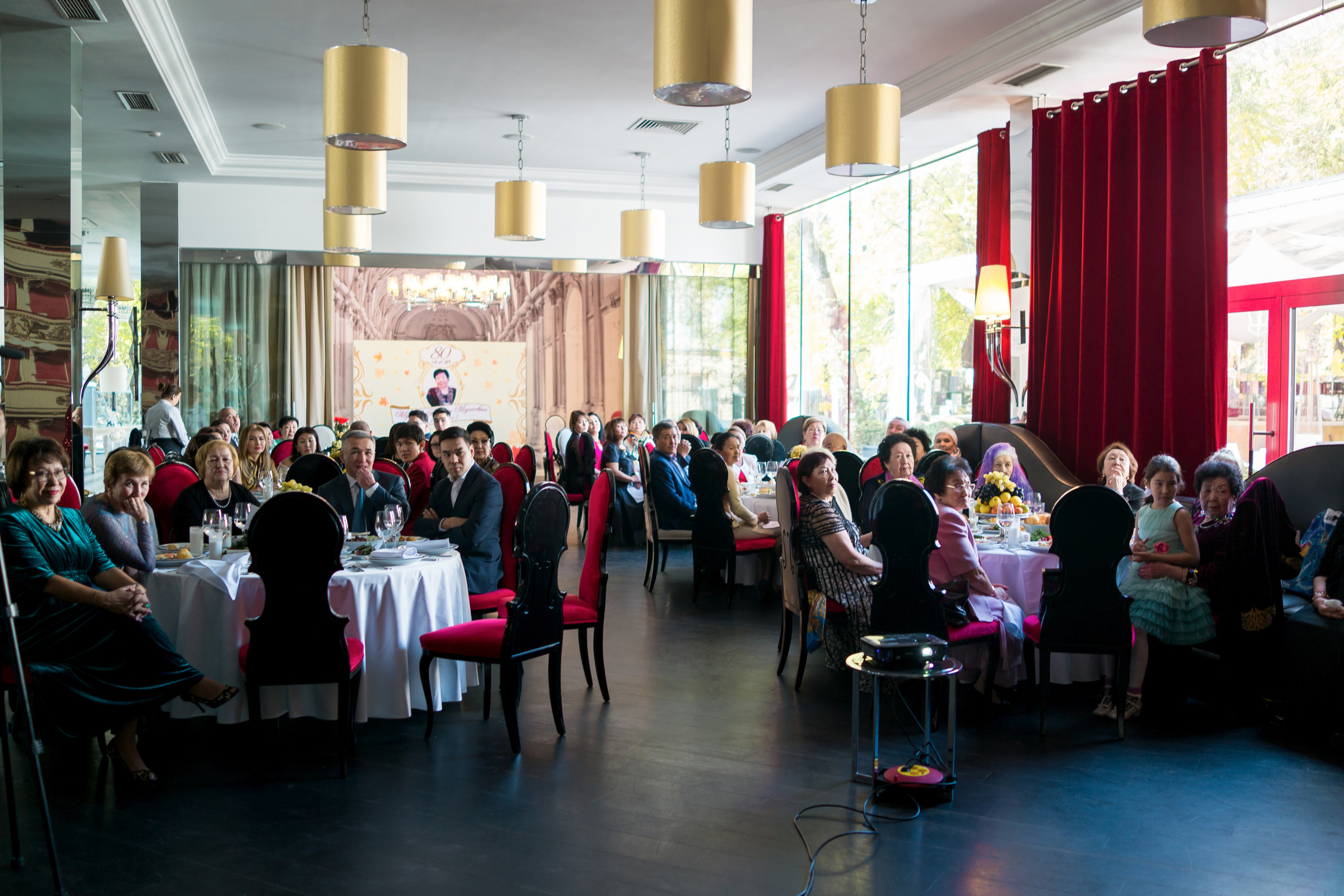 Юбилей. Профессиональная съемка в Алматы
