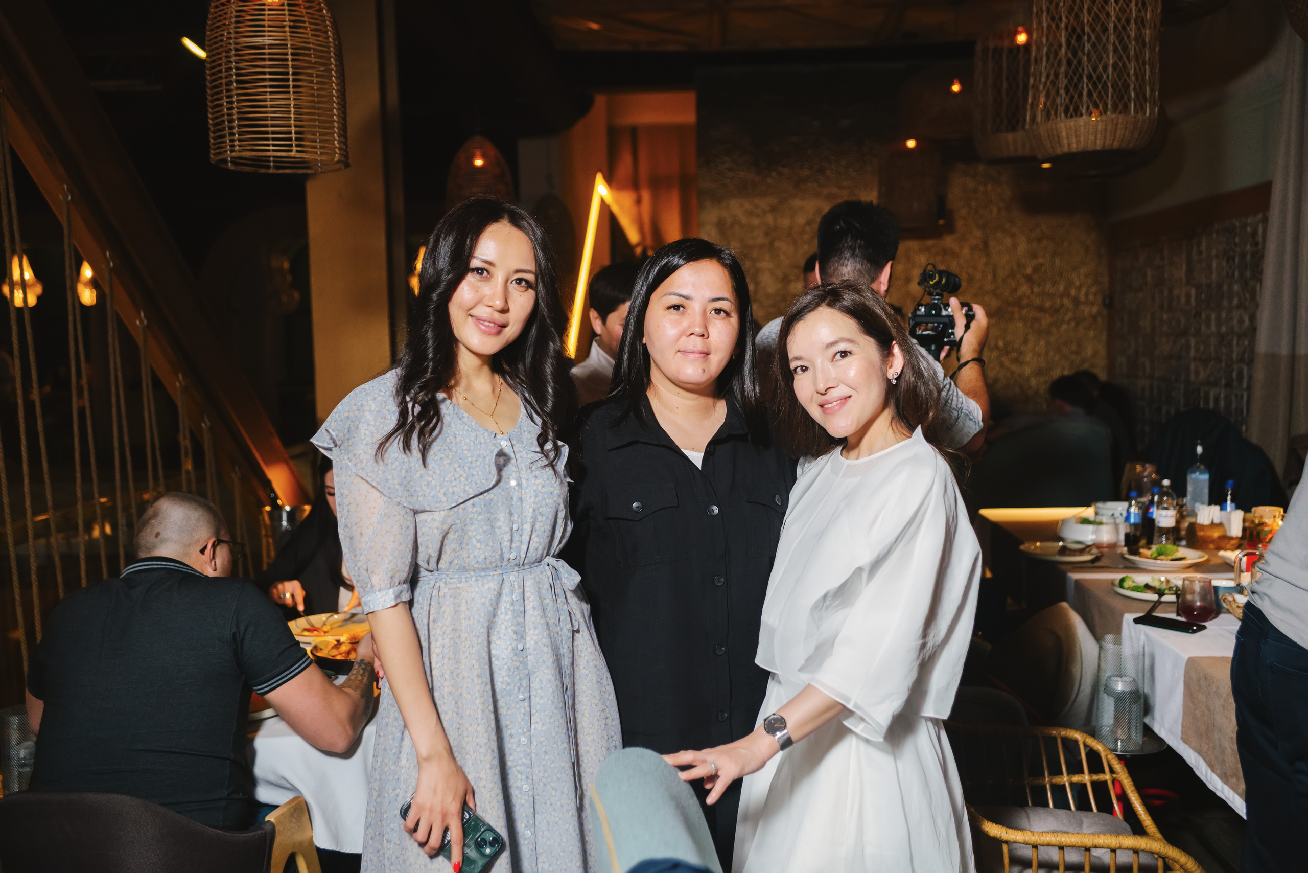 Встреча одноклассников. Профессиональная съемка в Алматы