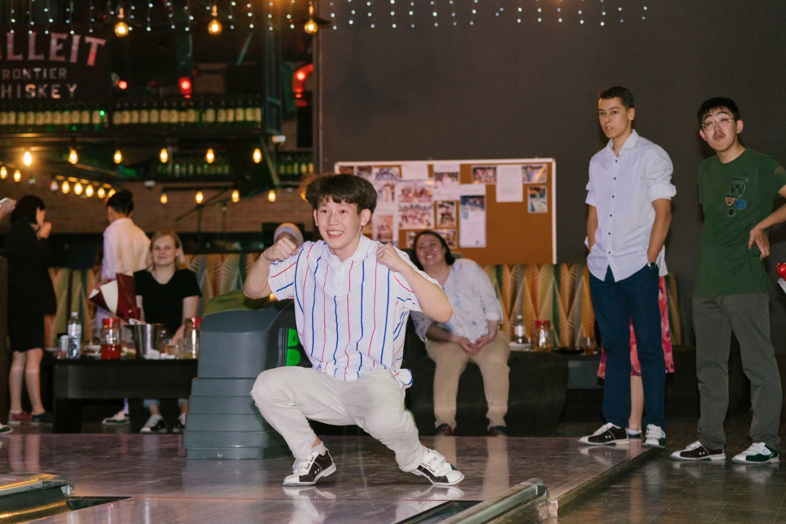 Школьный выпускной. Профессиональная съемка в Алматы