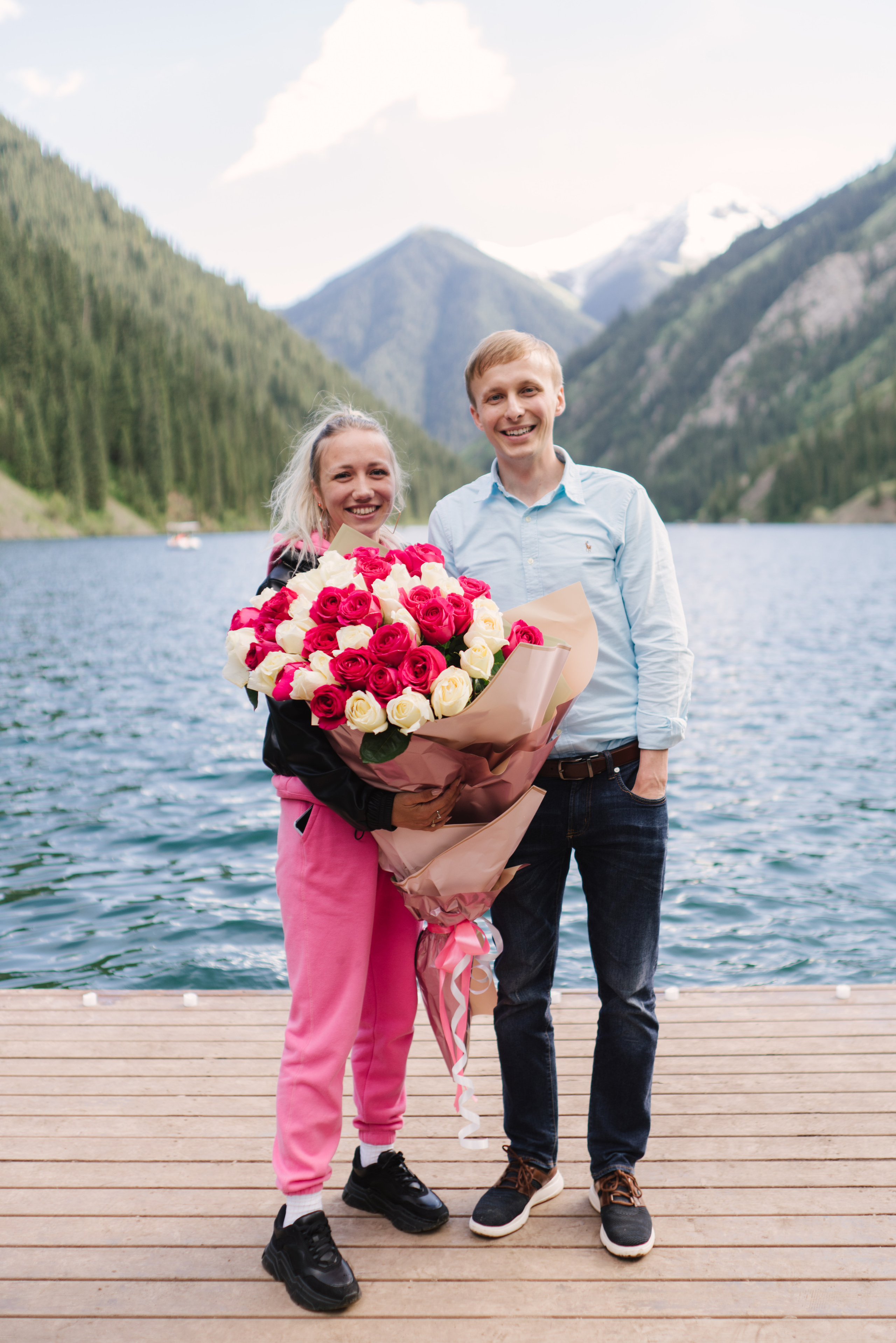 Предложение руки на Кольсае. Профессиональная съемка в Алматы