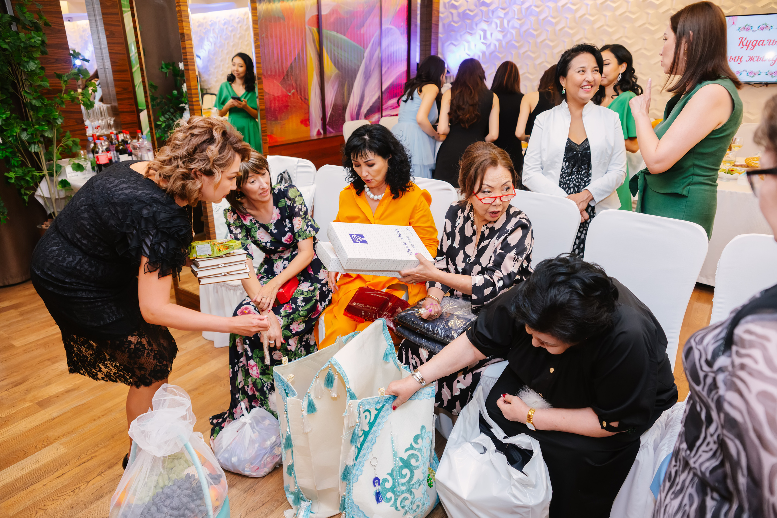 Сырға салу. Профессиональная съемка в Алматы