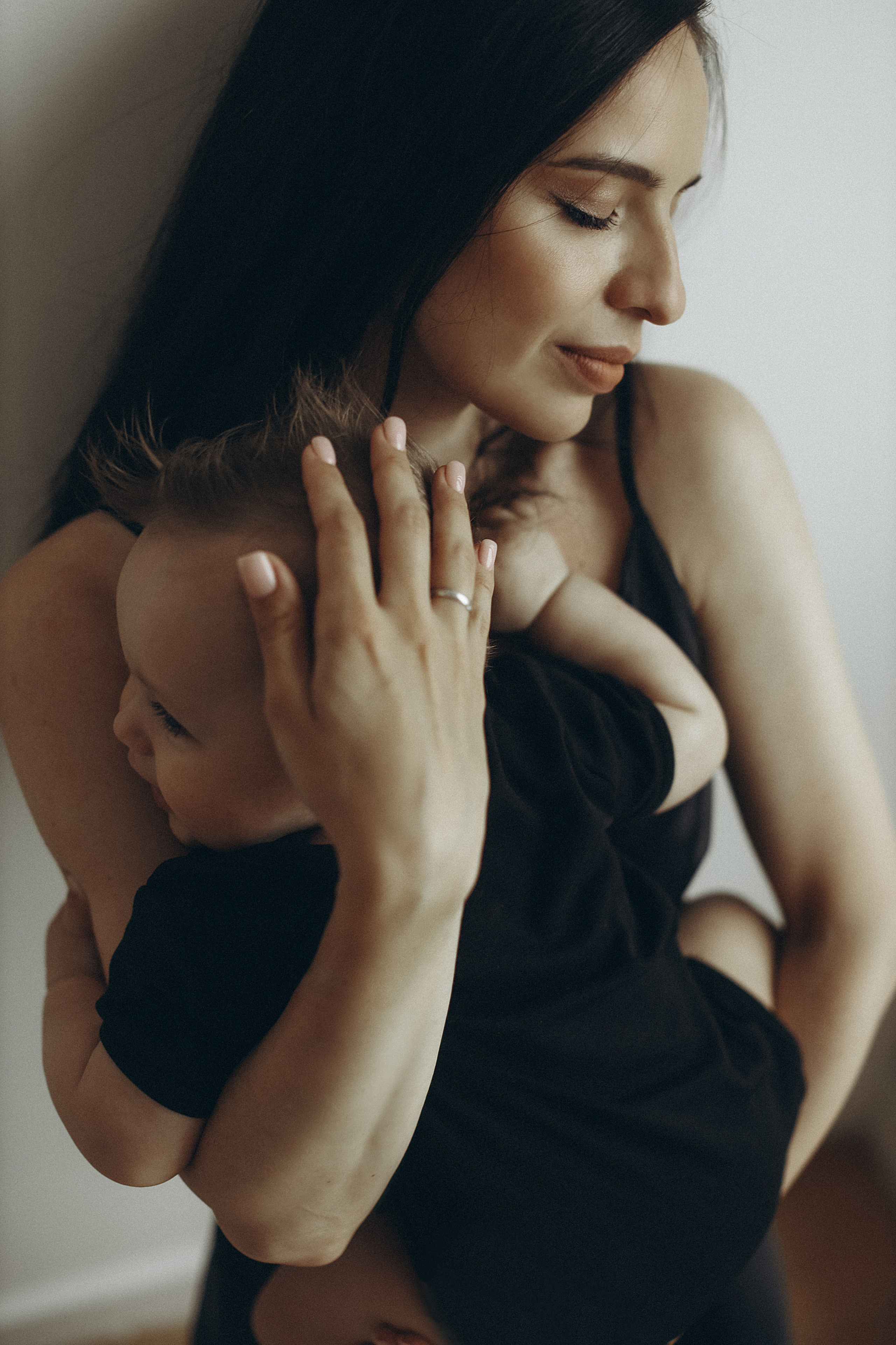 Фотосессия материнства. Студийная и домашняя съемка с детьми. Семейный и фотограф новорожденных в Санкт-Петербурге Ольга Руденко