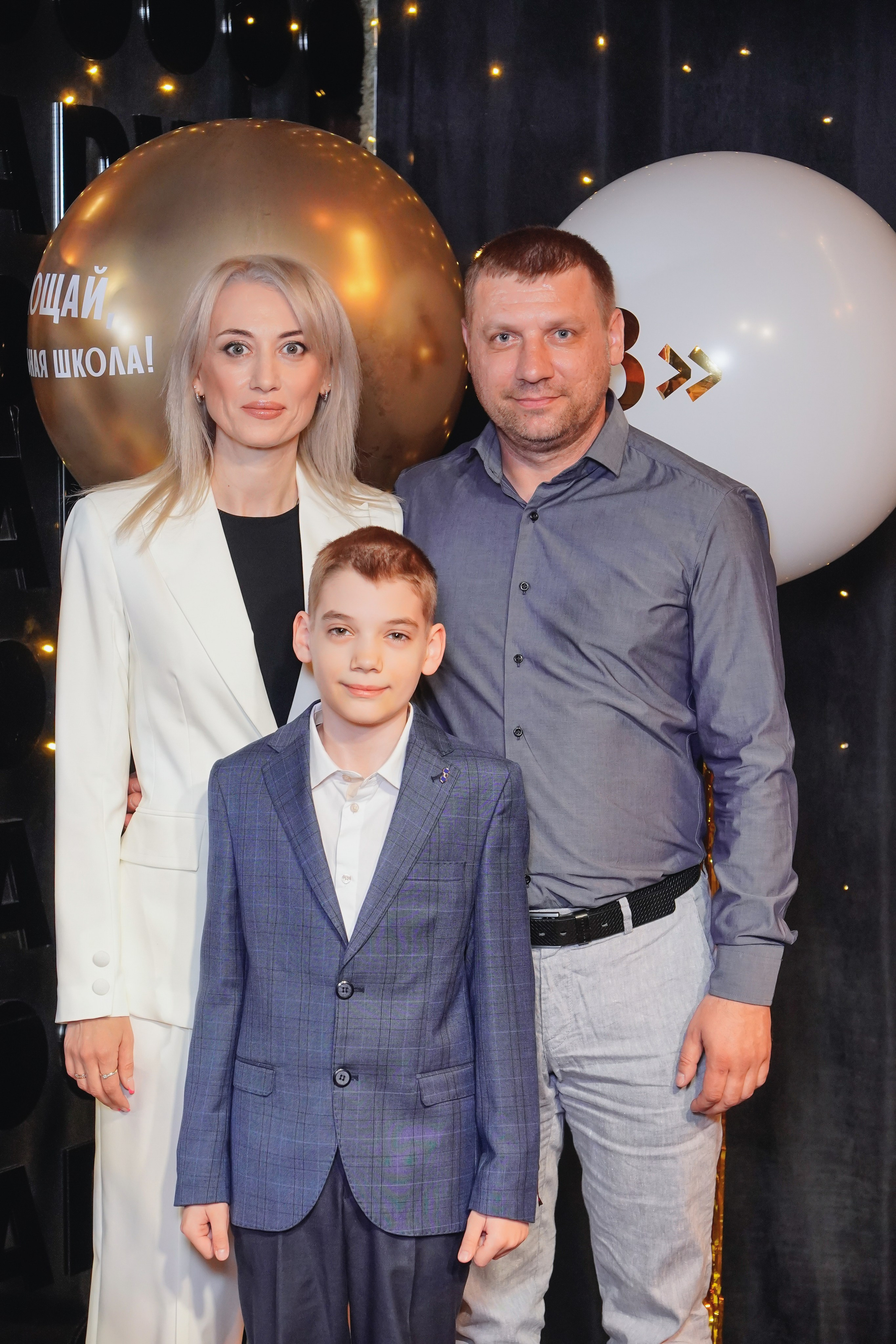 Выпускной. Занимаюсь профессиональной фотографией и живу рядом с Байкалом. Работаю в разных жанрах