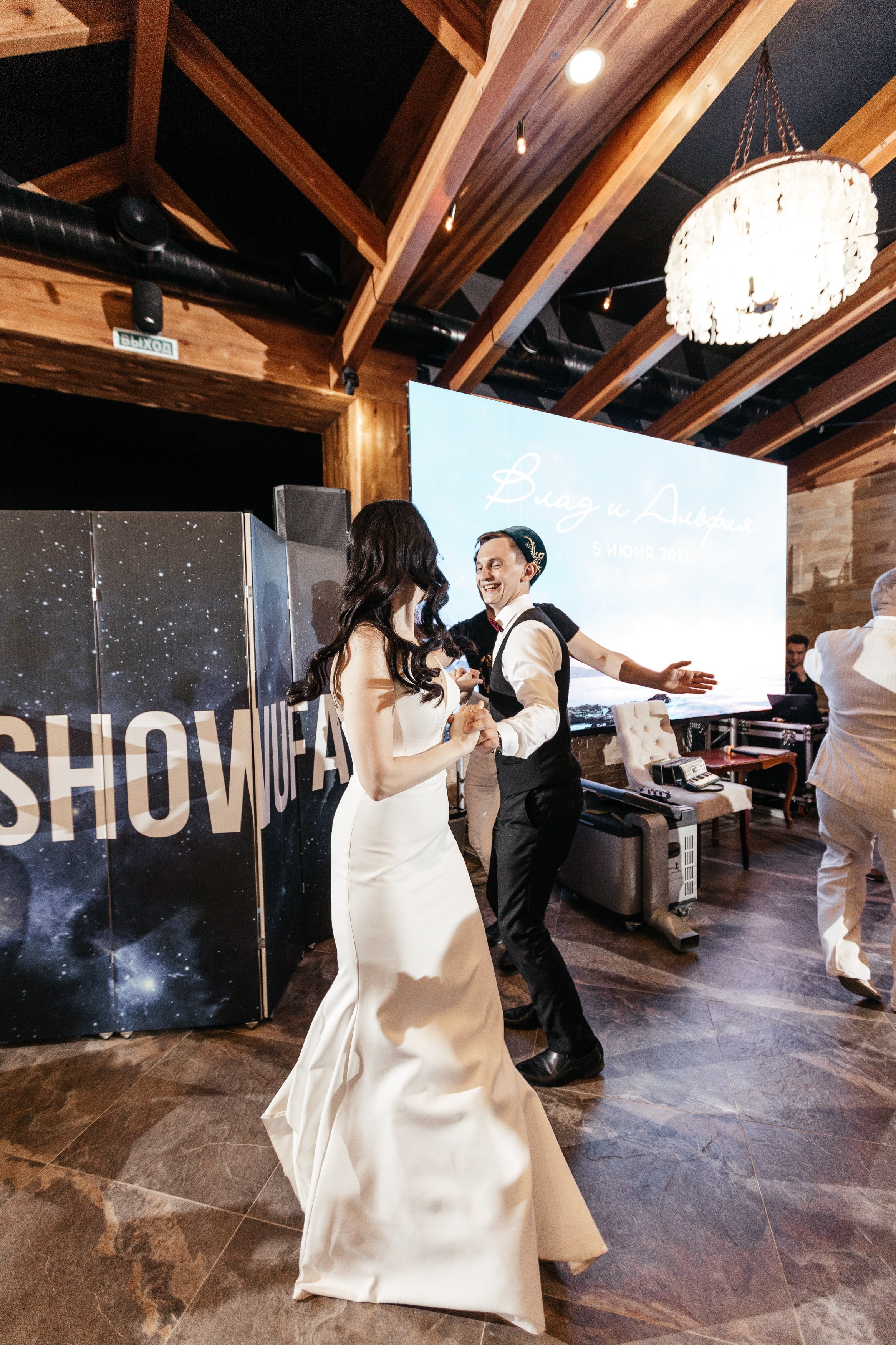 Свадебный фотограф Уфа — Руслан ГабдлисламовЖивые эмоции, красивые кадры, воспоминания на всю жизнь.Работаю по всей Республике Башкортоста. Свадебный фотограф Уфа Руслан Габдлисламов