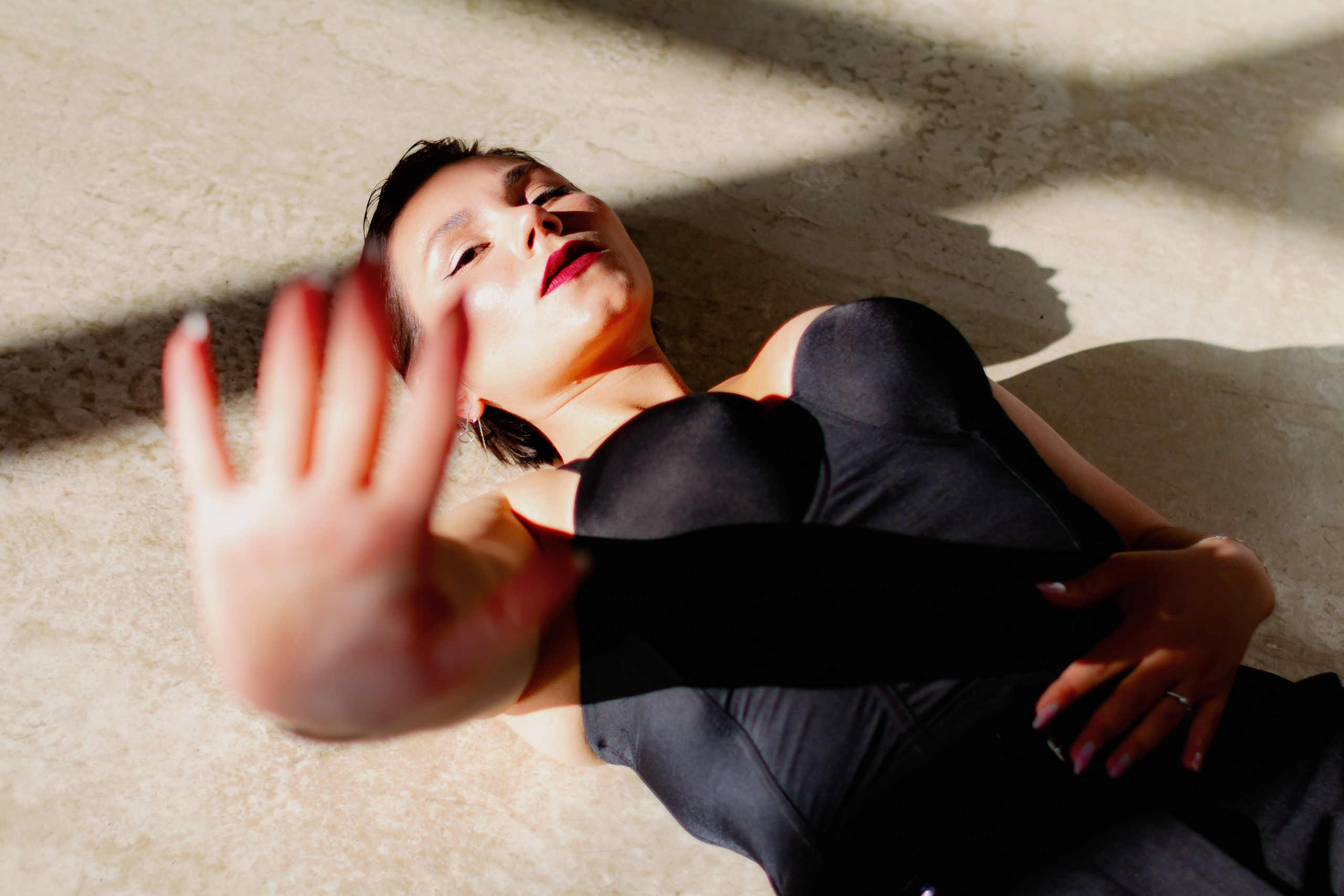 Эля и Лиза. Сёстры. Фотосессия в студии, Екатеринбург. Фотограф в Екатеринбурге Пойгина Елена