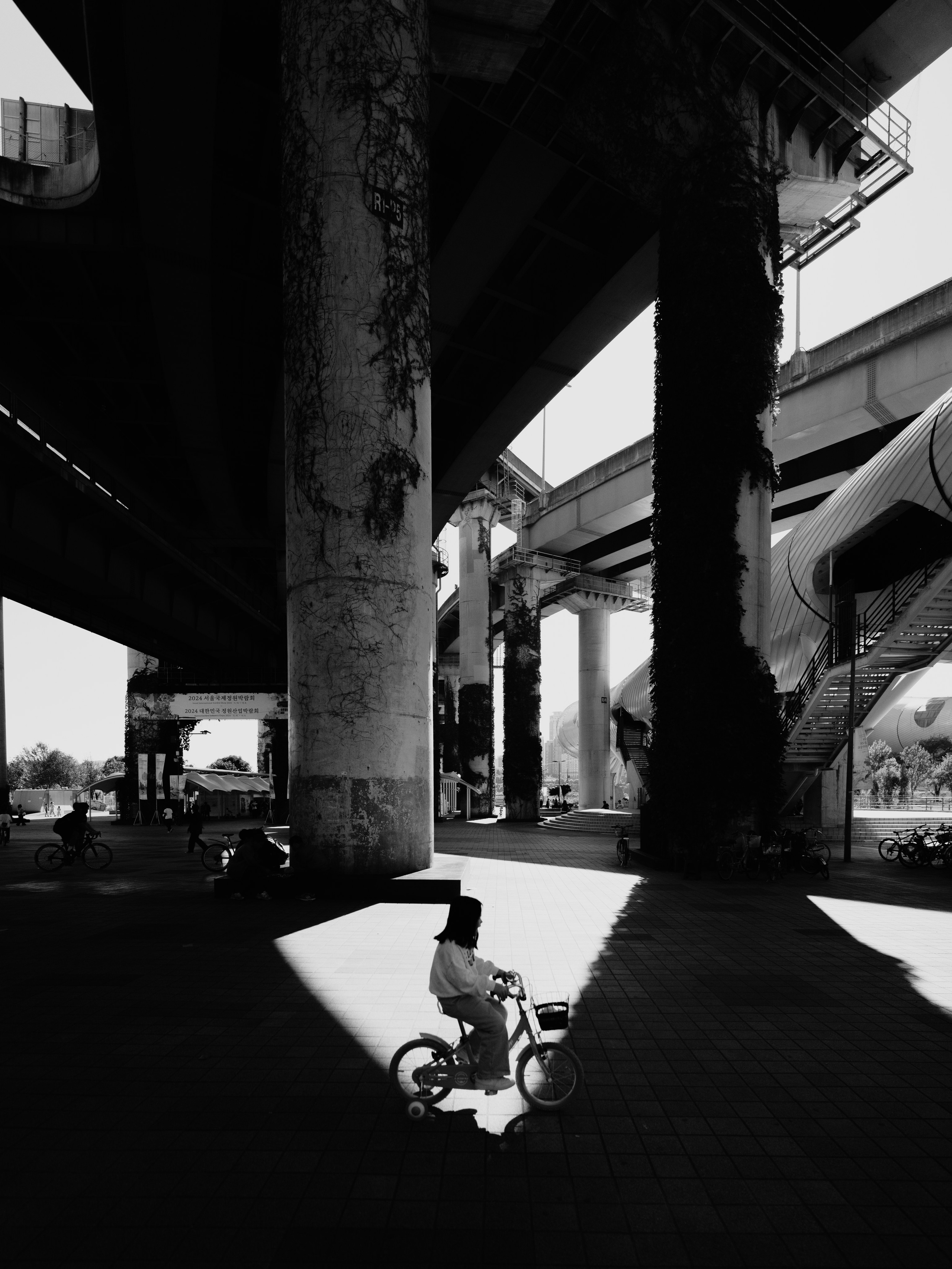 Street photography / Уличная фотография. @tomrus: Рустам Шагиморданов — фотограф