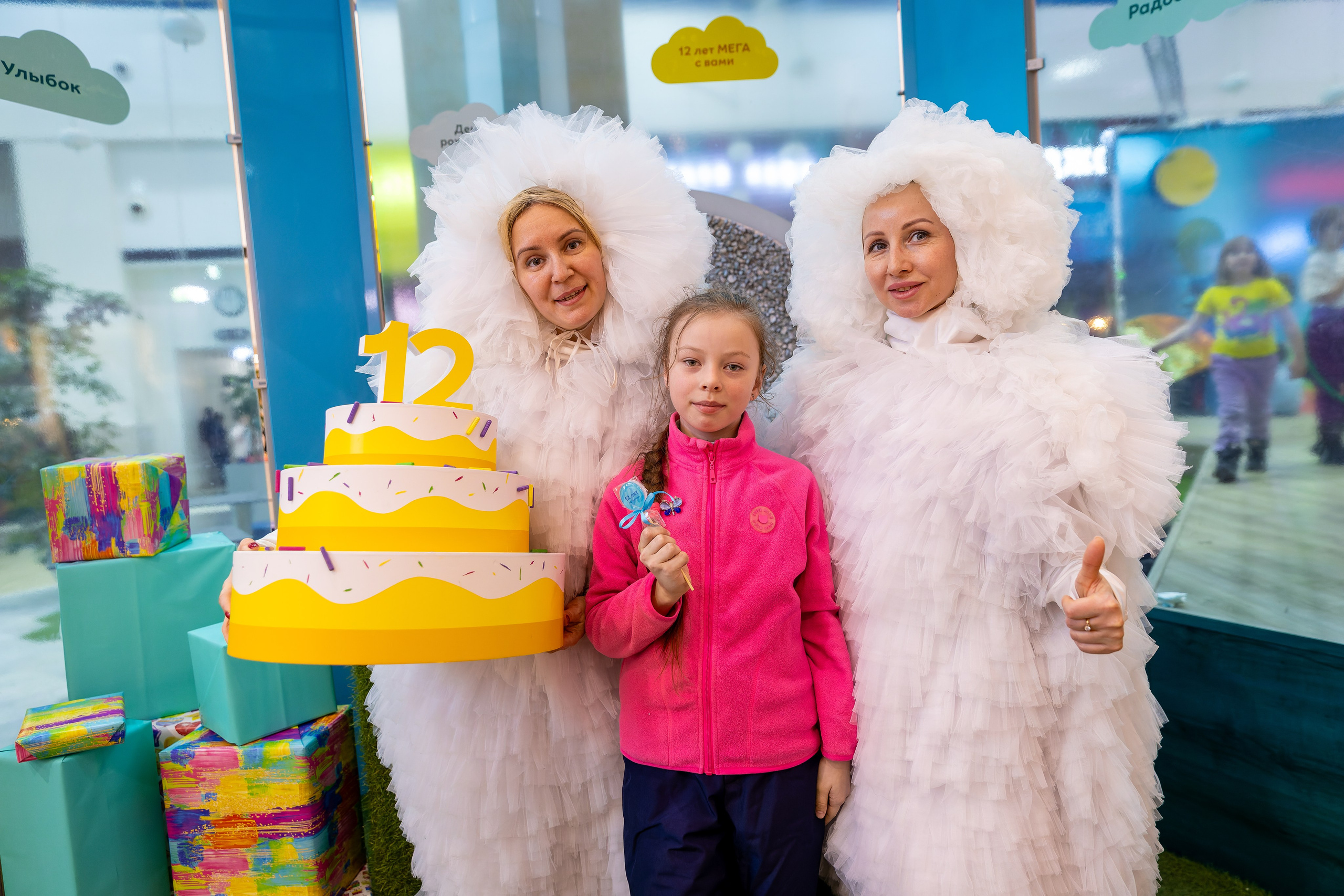 Фото отчет с мероприятия ТЦ Мега 12 лет. Фотограф в Самаре Максим Тырин