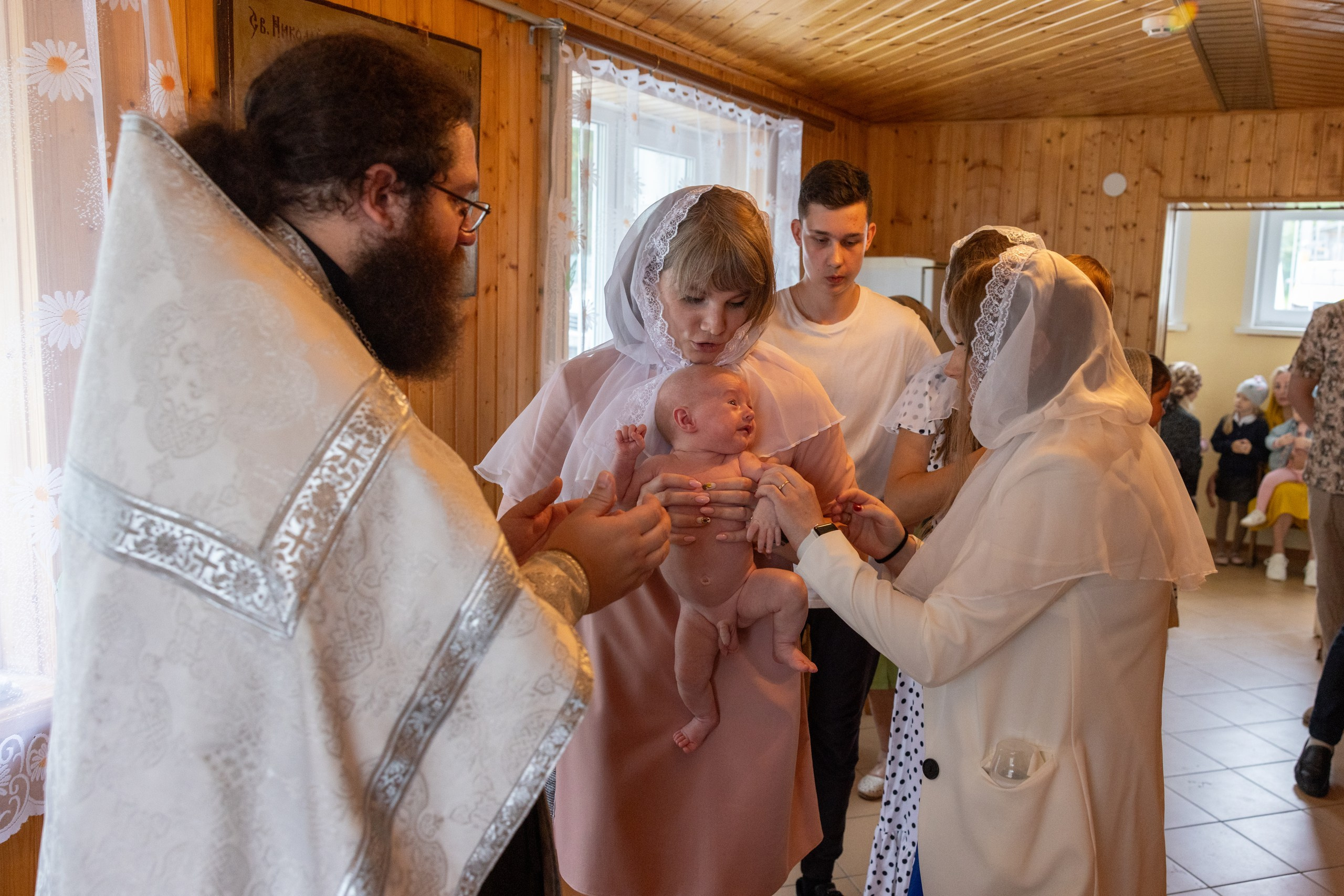 Образец репортажа крещения оригиналы, без искажений, без вспышки, светосильная оптика!. Фотограф в Туле Крупский АнДРей. Фотостудия «КАДР71» в Туле