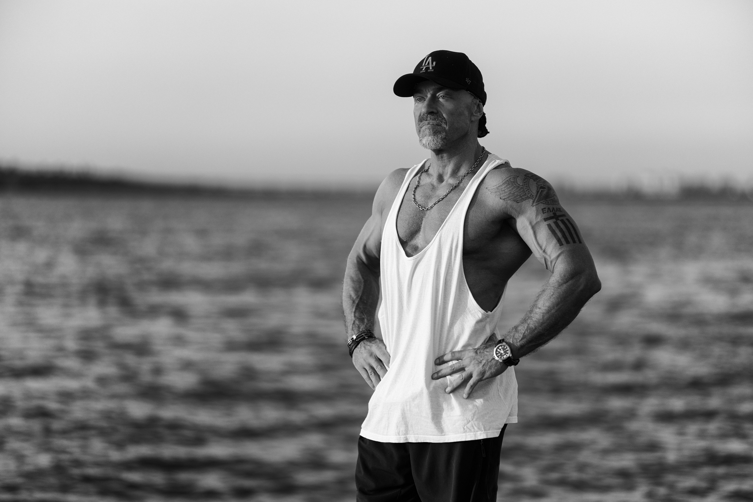 Фотосет на улице и спортплощадке с Александром для контента. Дмитрий Шульгин, портретный фотограф в Воронеже