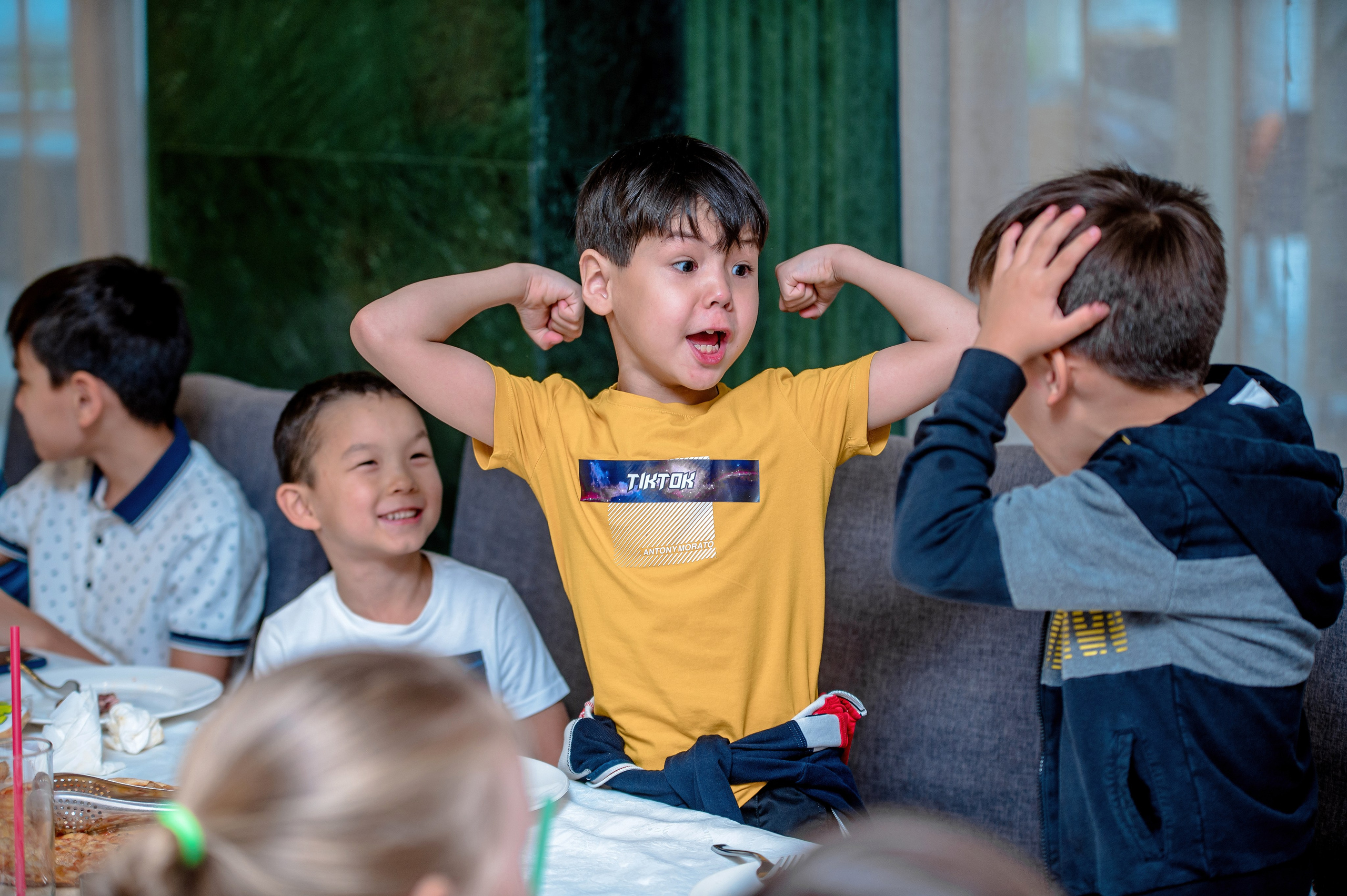 Вечеринки. Праздники. Елена Северина фотограф, Алматы: репортаж (спорт, концерты, конференции), предметная и фуд-съёмка, портреты, каталоги, фэшн, ретушь