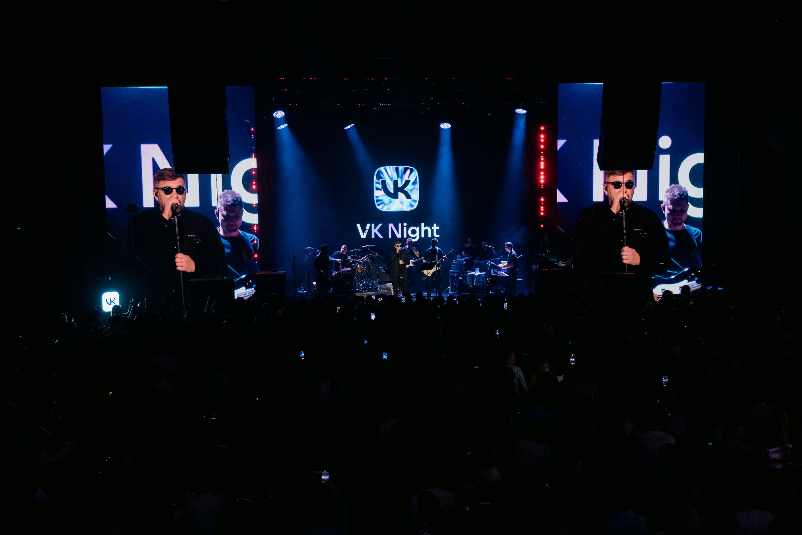 VK NIGHT SPb. Репортажный и портретный фотограф в Москве Илья Спиридонов