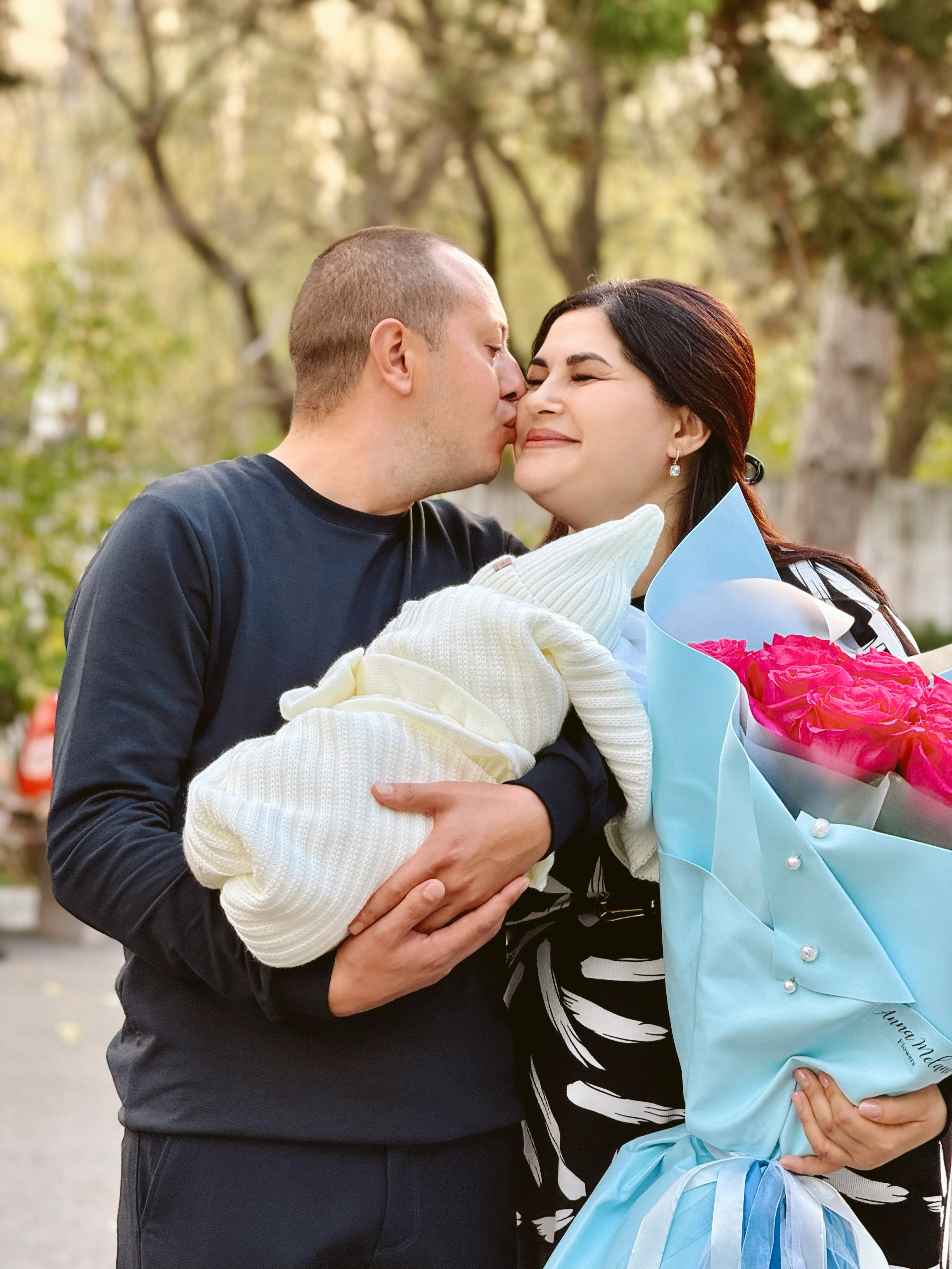 Беременность • гендер-пати • выписки с роддома. Семейный фотограф и рилсмейкер в Симферополе