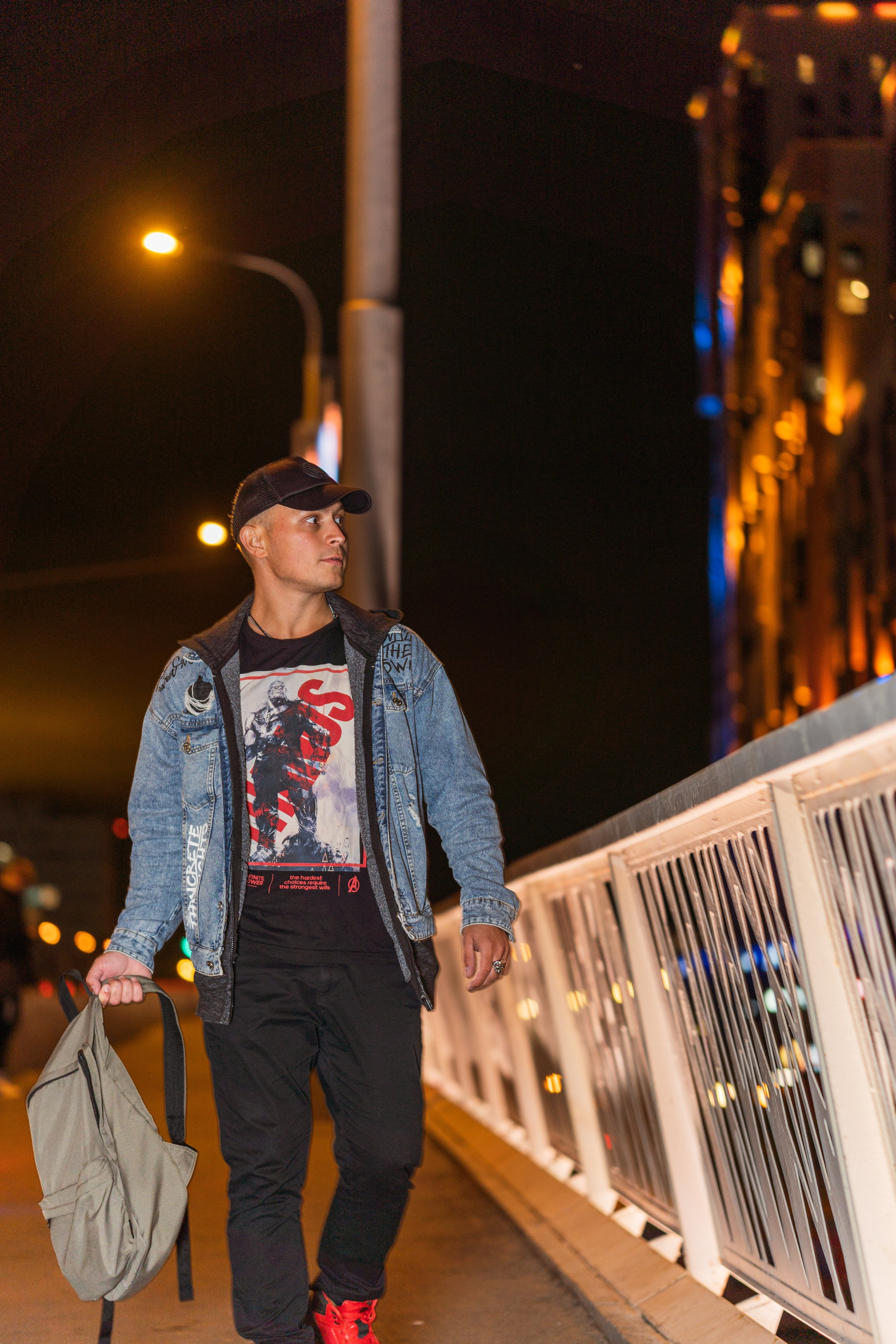 Кирилл и ночной Екатеринбург. Портретный, репортажный и свадебный фотограф в Екатеринбурге Денис Южаков