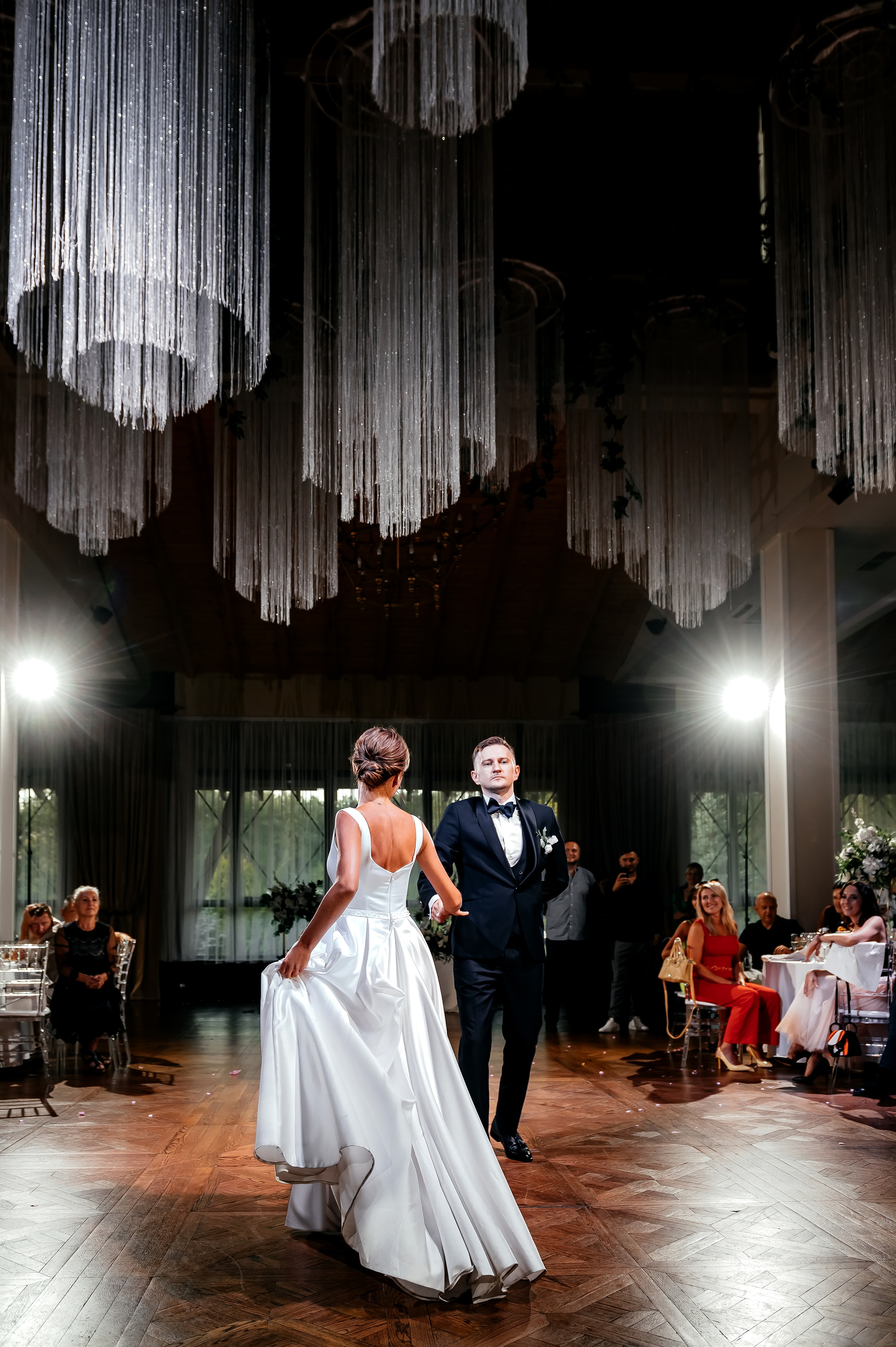 Роскошная свадьба с утром в Marriott Imperial Plaza, регистрацией в Москва-сити и завершением в Артилэнде. Свадебный и семейный фотограф Виктория Носачёва. Щелково, Москва и МО