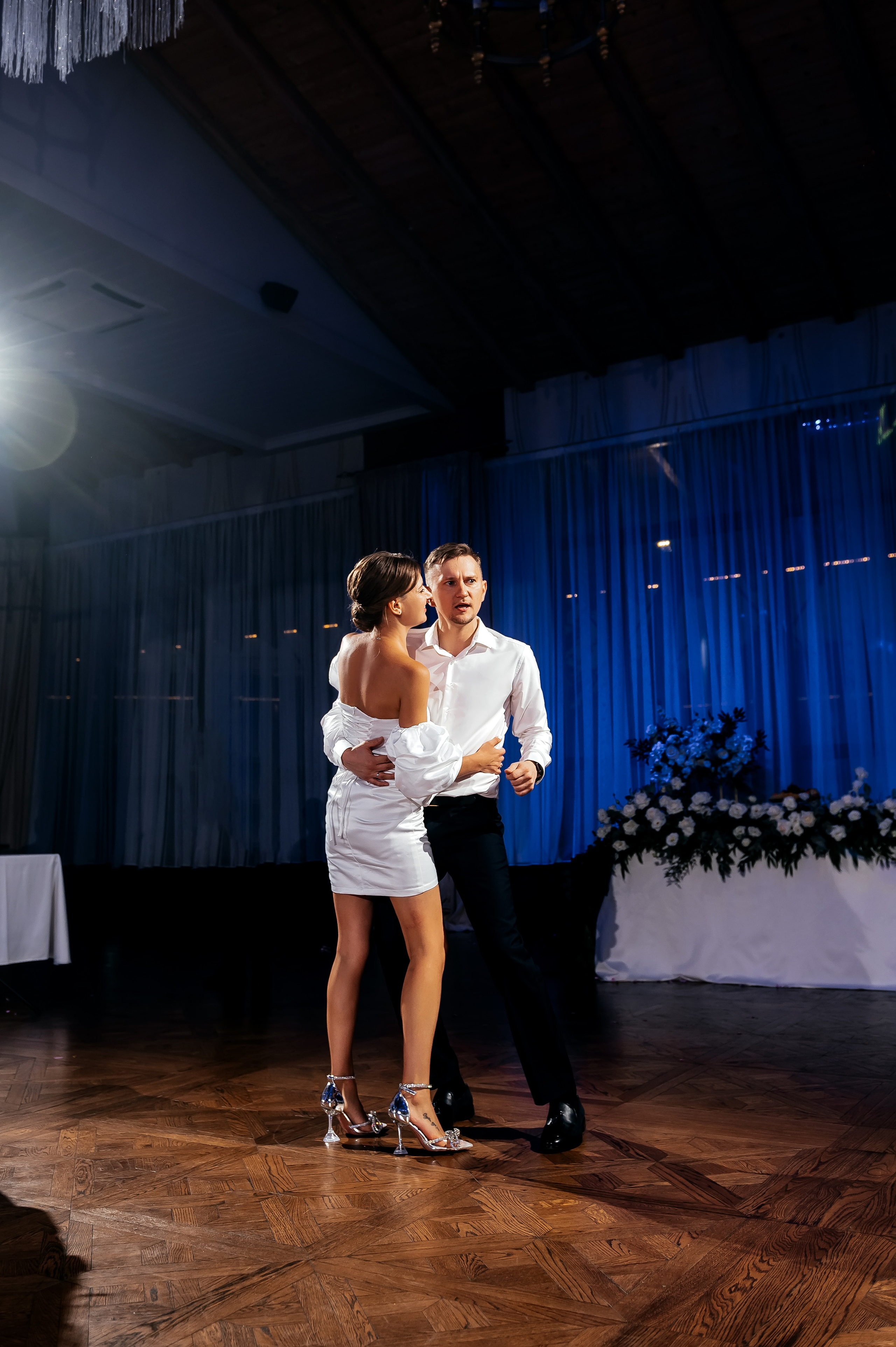 Роскошная свадьба с утром в Marriott Imperial Plaza, регистрацией в Москва-сити и завершением в Артилэнде. Свадебный и семейный фотограф Виктория Носачёва. Щелково, Москва и МО