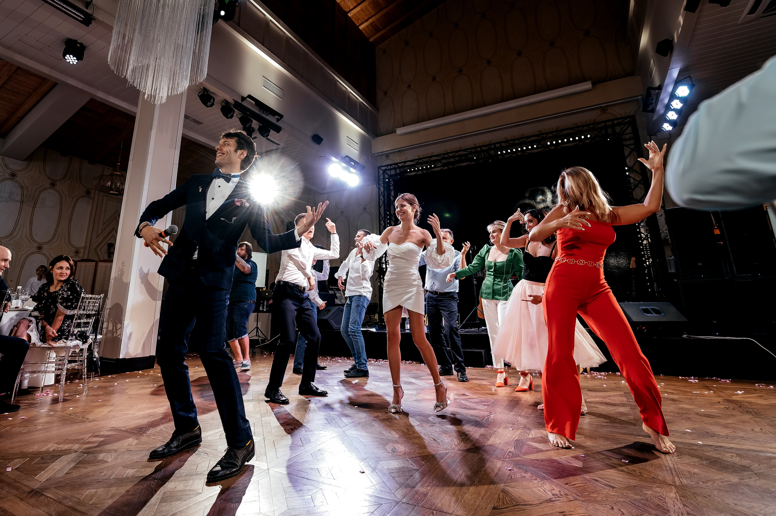 Роскошная свадьба с утром в Marriott Imperial Plaza, регистрацией в Москва-сити и завершением в Артилэнде. Свадебный и семейный фотограф Виктория Носачёва. Щелково, Москва и МО