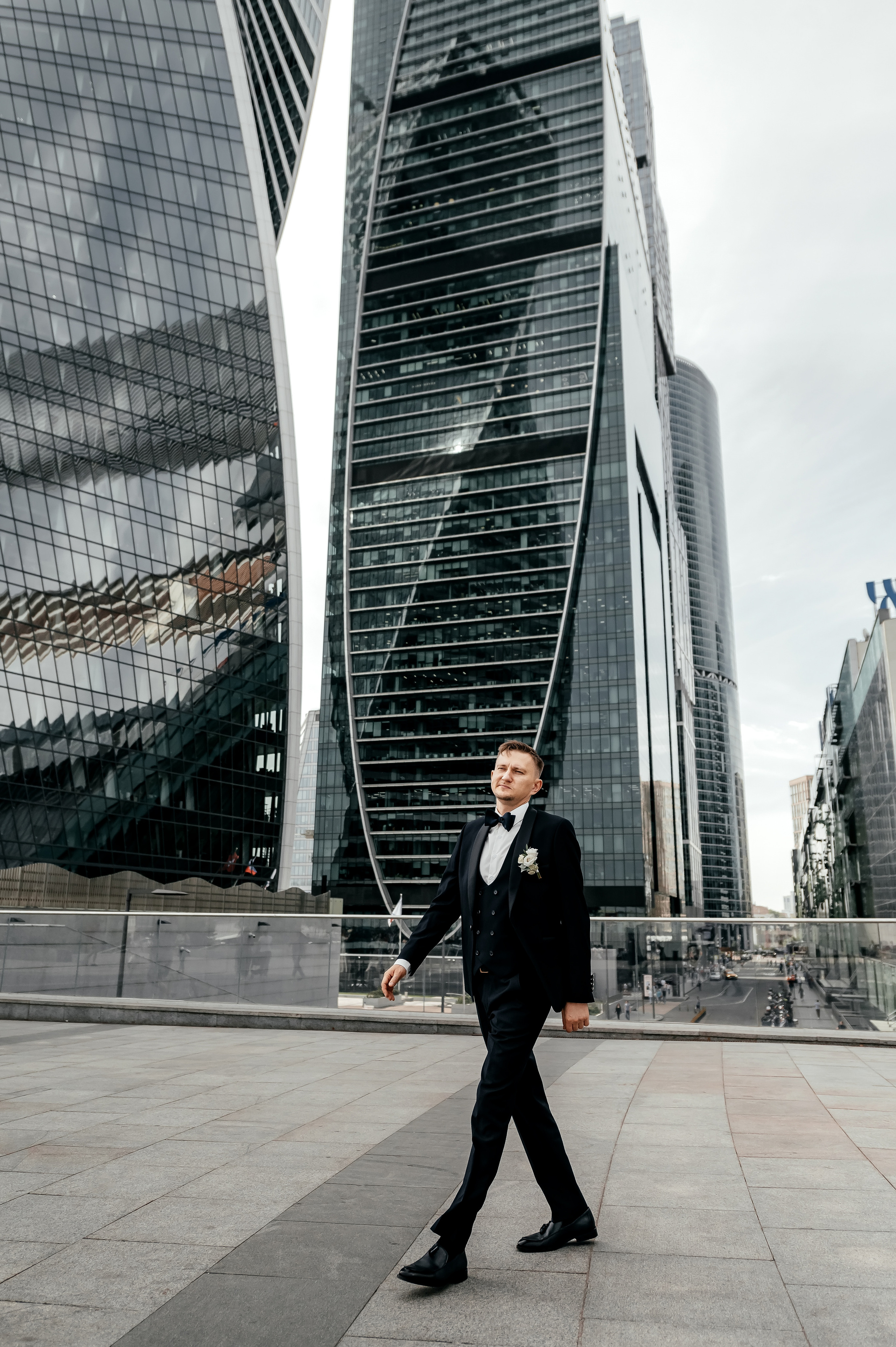 Роскошная свадьба с утром в Marriott Imperial Plaza, регистрацией в Москва-сити и завершением в Артилэнде. Свадебный и семейный фотограф Виктория Носачёва. Щелково, Москва и МО