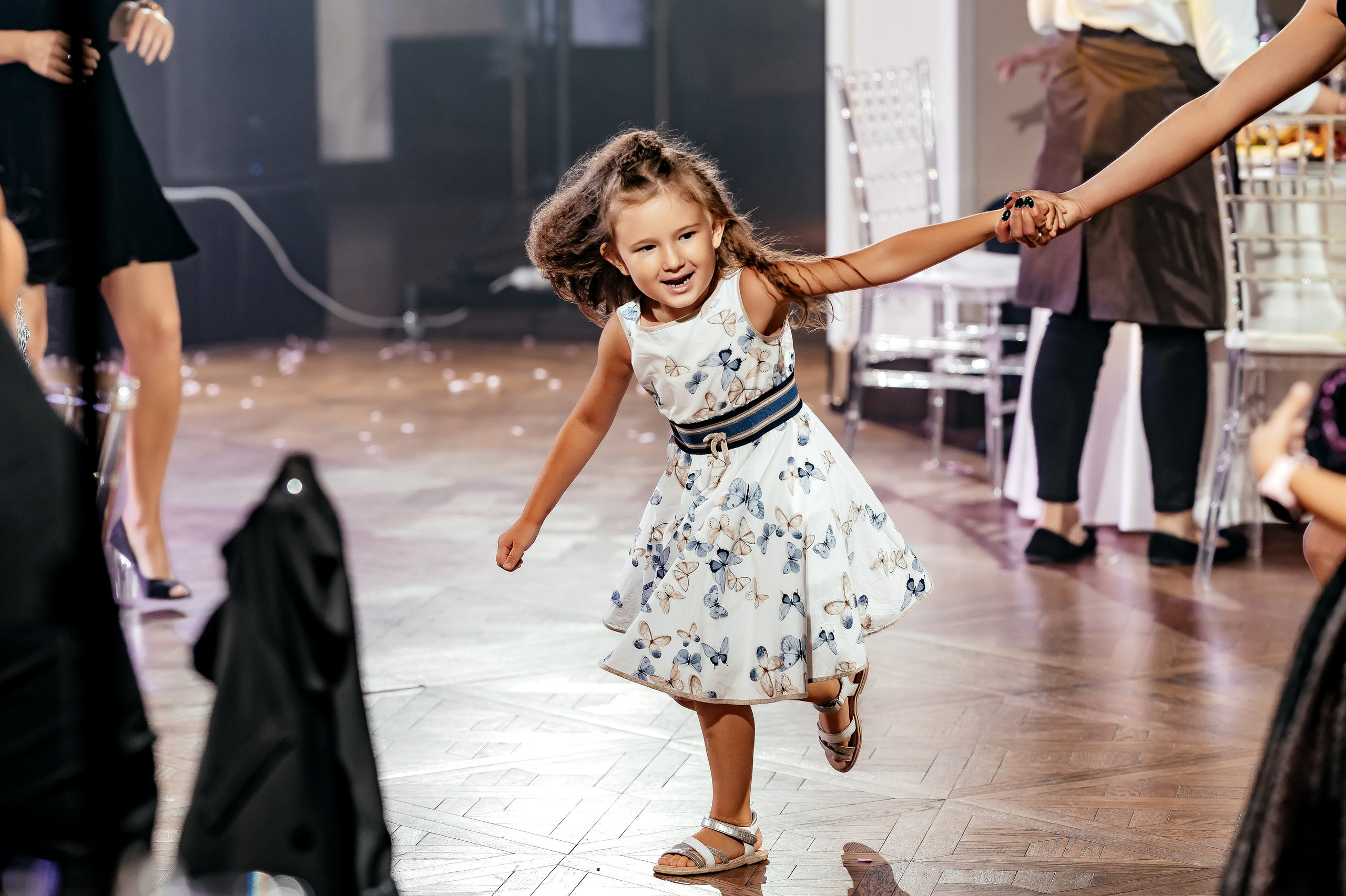 Роскошная свадьба с утром в Marriott Imperial Plaza, регистрацией в Москва-сити и завершением в Артилэнде. Свадебный и семейный фотограф Виктория Носачёва. Щелково, Москва и МО