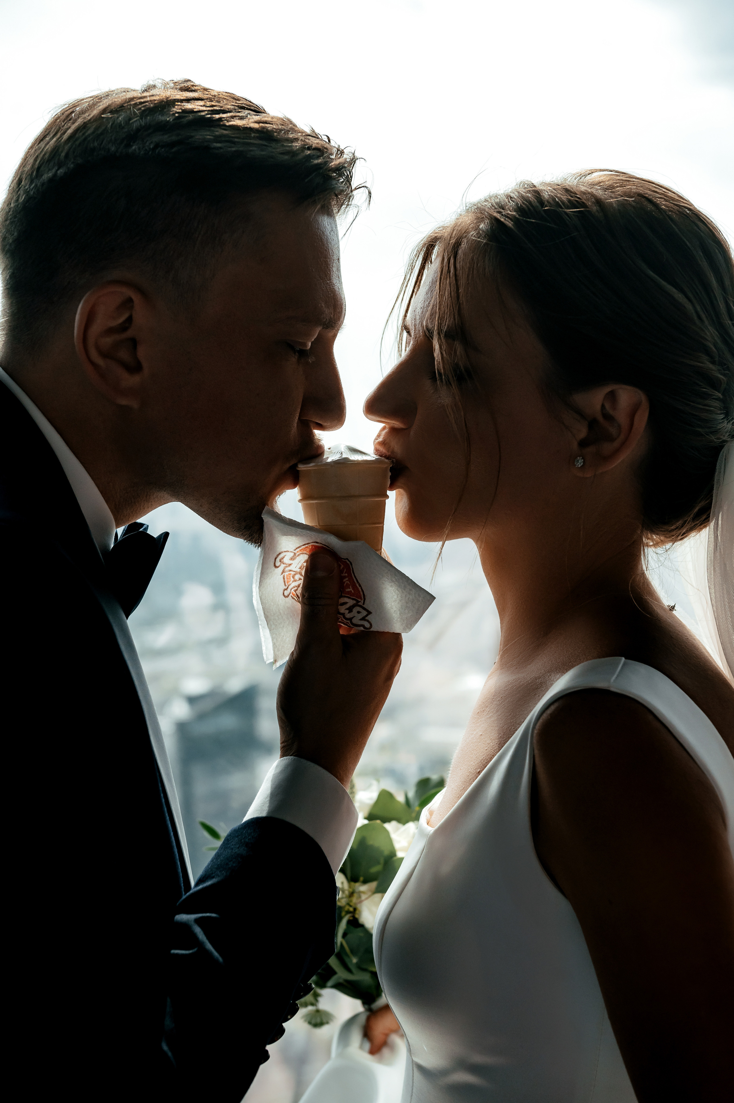 Роскошная свадьба с утром в Marriott Imperial Plaza, регистрацией в Москва-сити и завершением в Артилэнде. Свадебный и семейный фотограф Виктория Носачёва. Щелково, Москва и МО