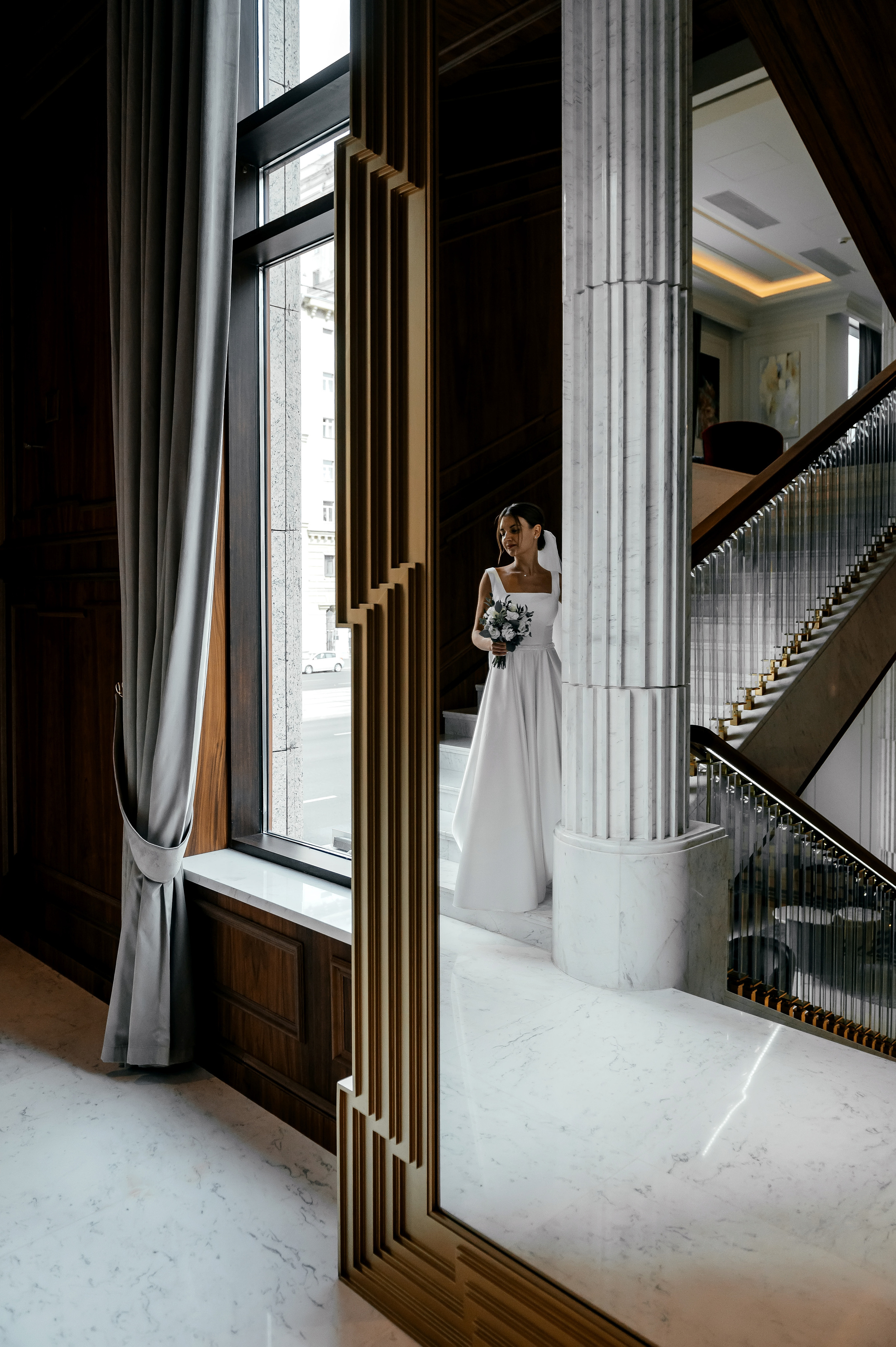 Роскошная свадьба с утром в Marriott Imperial Plaza, регистрацией в Москва-сити и завершением в Артилэнде. Свадебный и семейный фотограф Виктория Носачёва. Щелково, Москва и МО