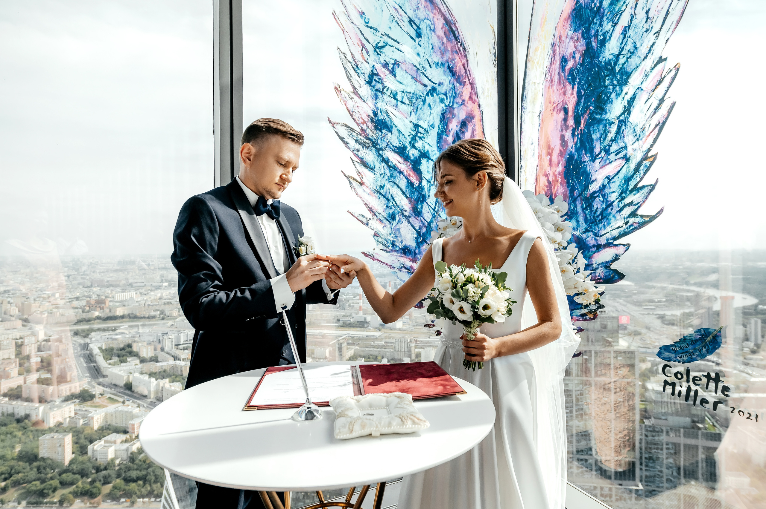 Роскошная свадьба с утром в Marriott Imperial Plaza, регистрацией в Москва-сити и завершением в Артилэнде. Свадебный и семейный фотограф Виктория Носачёва. Щелково, Москва и МО