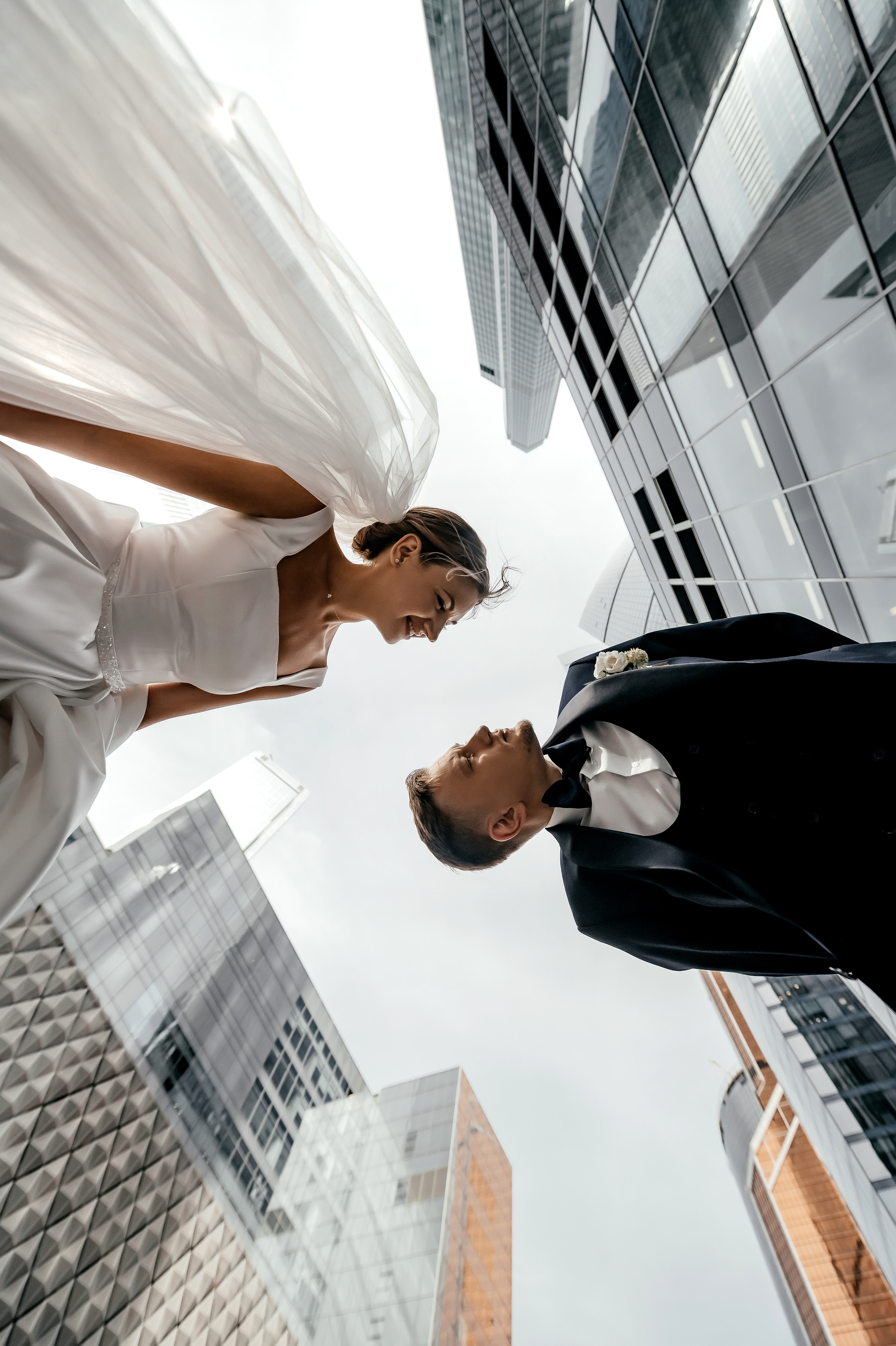 Роскошная свадьба с утром в Marriott Imperial Plaza, регистрацией в Москва-сити и завершением в Артилэнде. Свадебный и семейный фотограф Виктория Носачёва. Щелково, Москва и МО