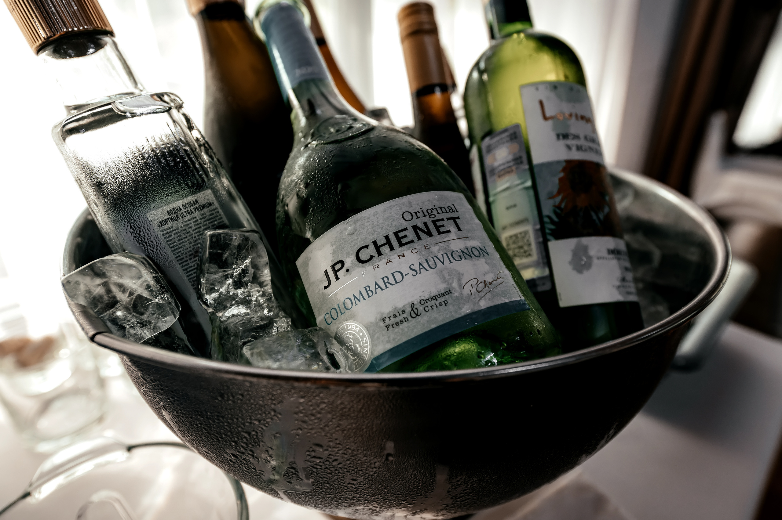 Роскошная свадьба с утром в Marriott Imperial Plaza, регистрацией в Москва-сити и завершением в Артилэнде. Свадебный и семейный фотограф Виктория Носачёва. Щелково, Москва и МО