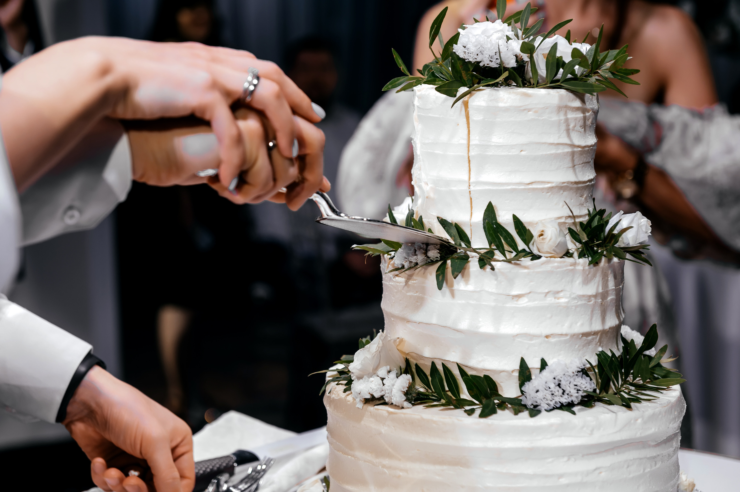 Роскошная свадьба с утром в Marriott Imperial Plaza, регистрацией в Москва-сити и завершением в Артилэнде. Свадебный и семейный фотограф Виктория Носачёва. Щелково, Москва и МО