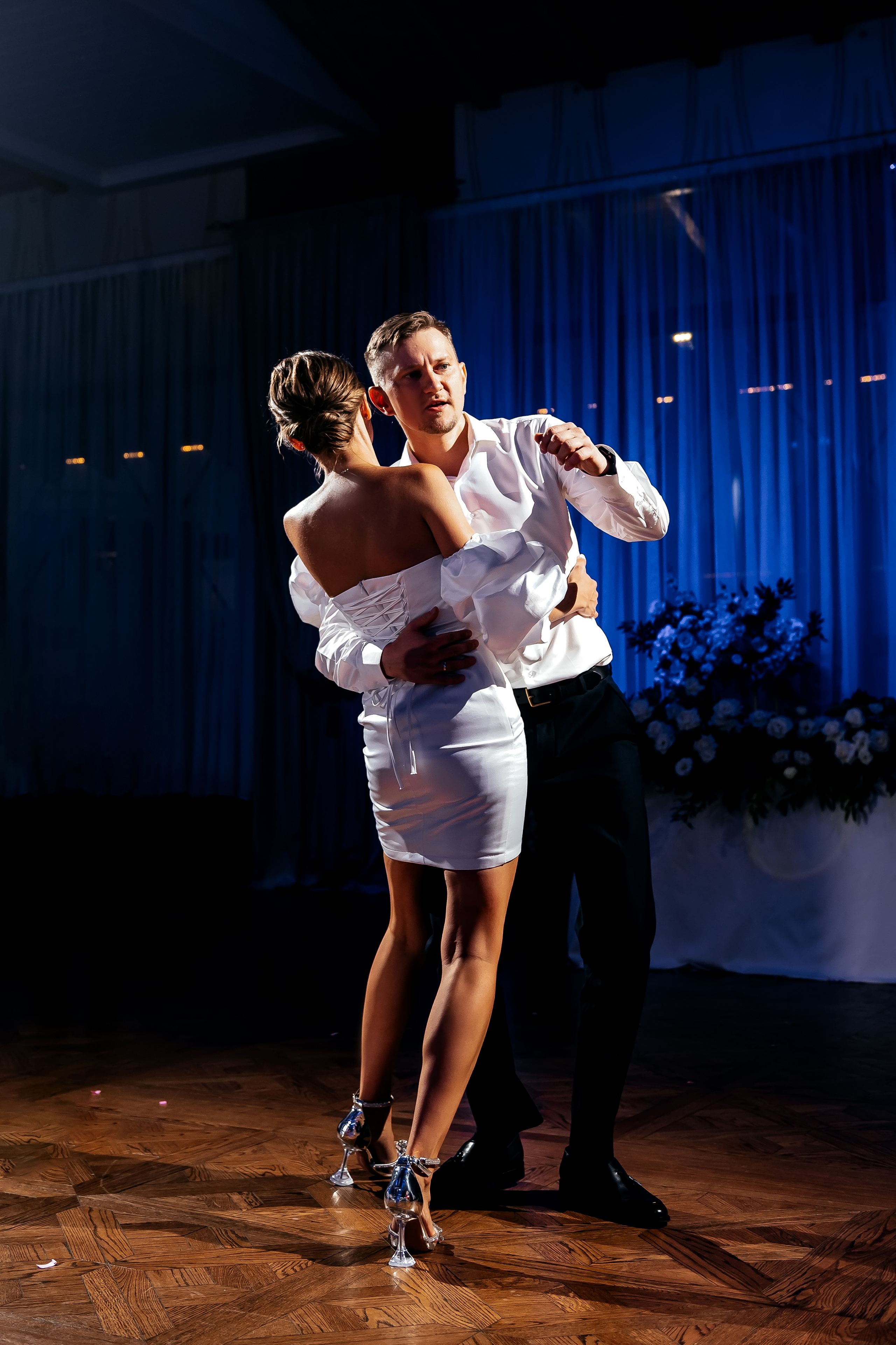 Роскошная свадьба с утром в Marriott Imperial Plaza, регистрацией в Москва-сити и завершением в Артилэнде. Свадебный и семейный фотограф Виктория Носачёва. Щелково, Москва и МО