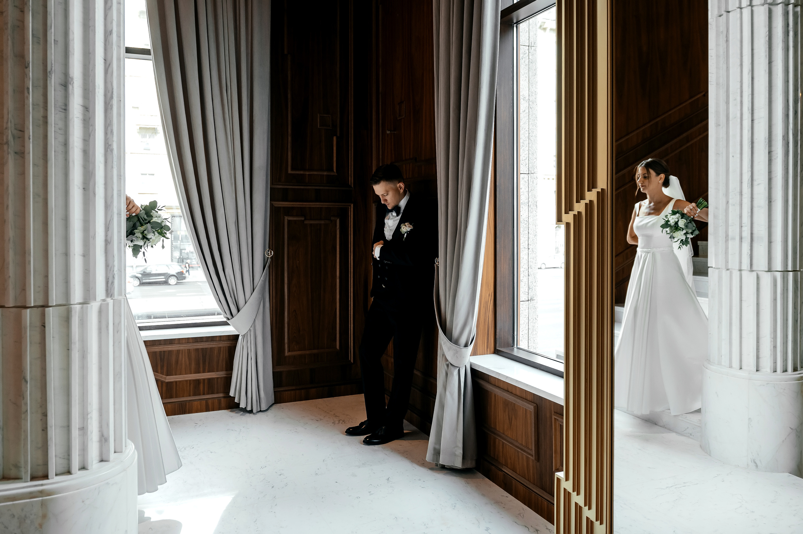 Роскошная свадьба с утром в Marriott Imperial Plaza, регистрацией в Москва-сити и завершением в Артилэнде. Свадебный и семейный фотограф Виктория Носачёва. Щелково, Москва и МО