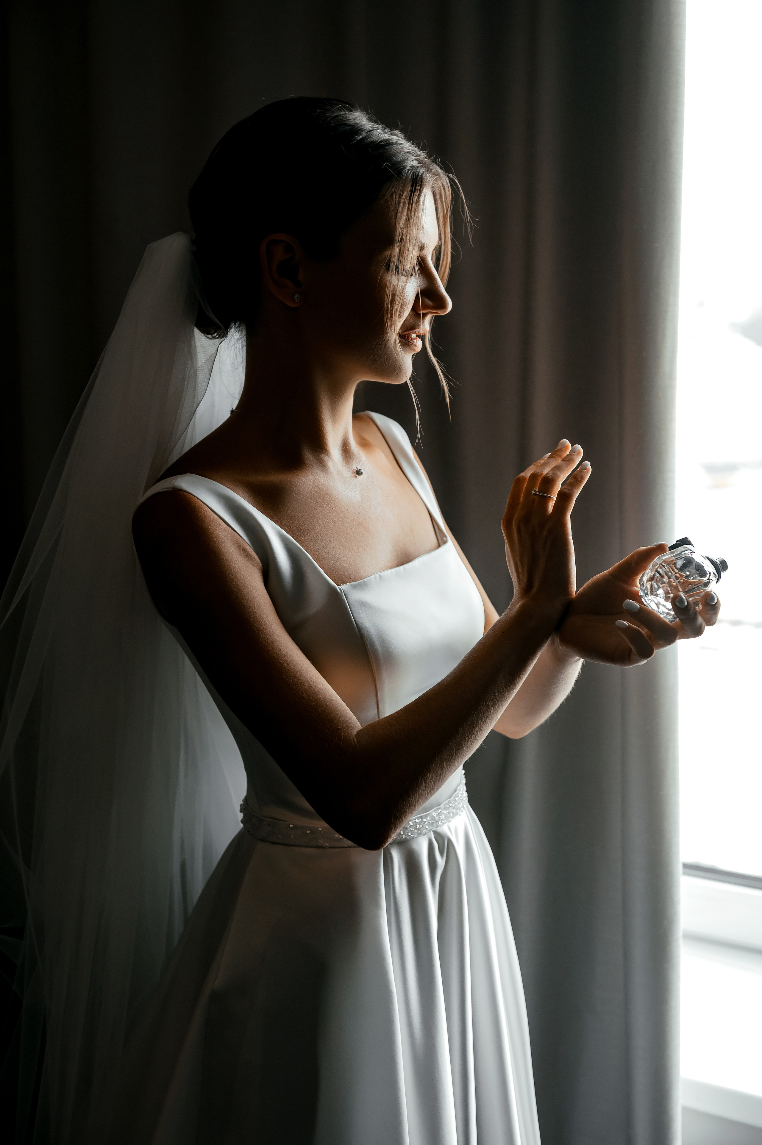 Роскошная свадьба с утром в Marriott Imperial Plaza, регистрацией в Москва-сити и завершением в Артилэнде. Свадебный и семейный фотограф Виктория Носачёва. Щелково, Москва и МО