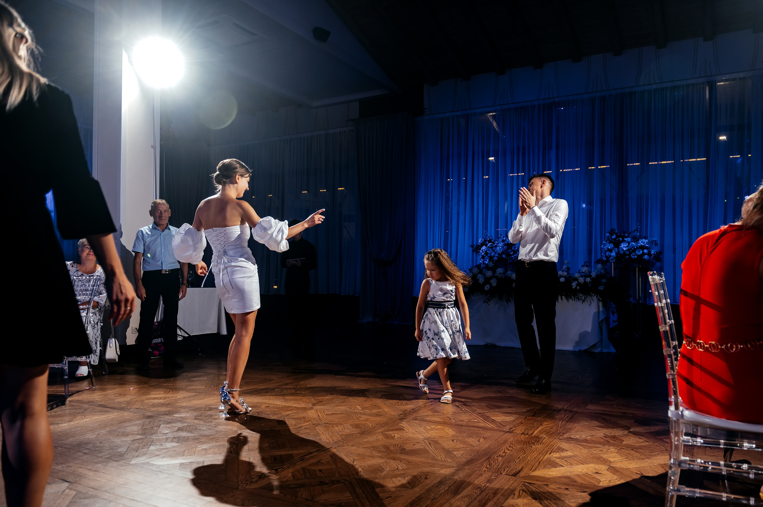 Роскошная свадьба с утром в Marriott Imperial Plaza, регистрацией в Москва-сити и завершением в Артилэнде. Свадебный и семейный фотограф Виктория Носачёва. Щелково, Москва и МО