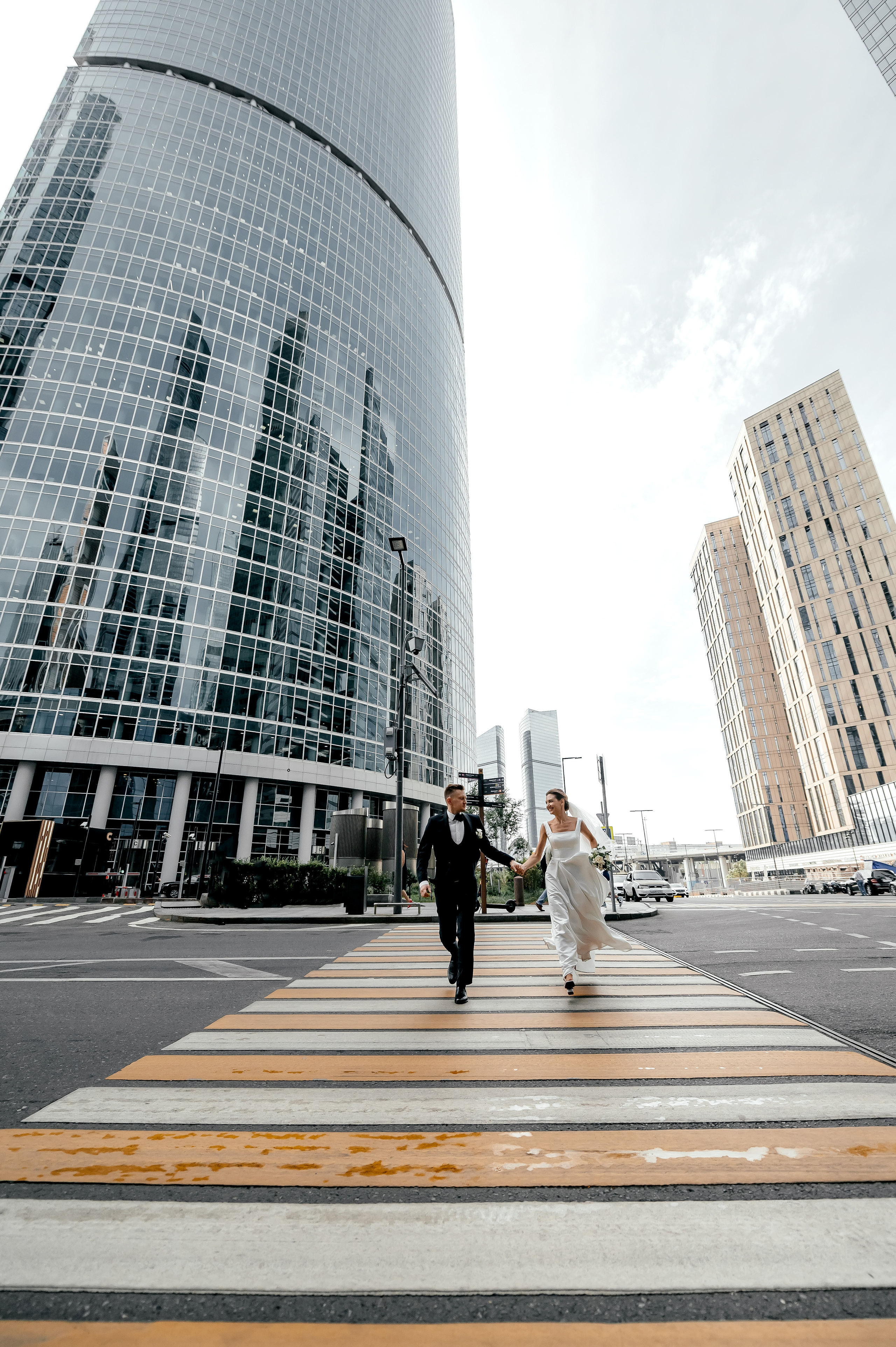 Роскошная свадьба с утром в Marriott Imperial Plaza, регистрацией в Москва-сити и завершением в Артилэнде. Свадебный и семейный фотограф Виктория Носачёва. Щелково, Москва и МО