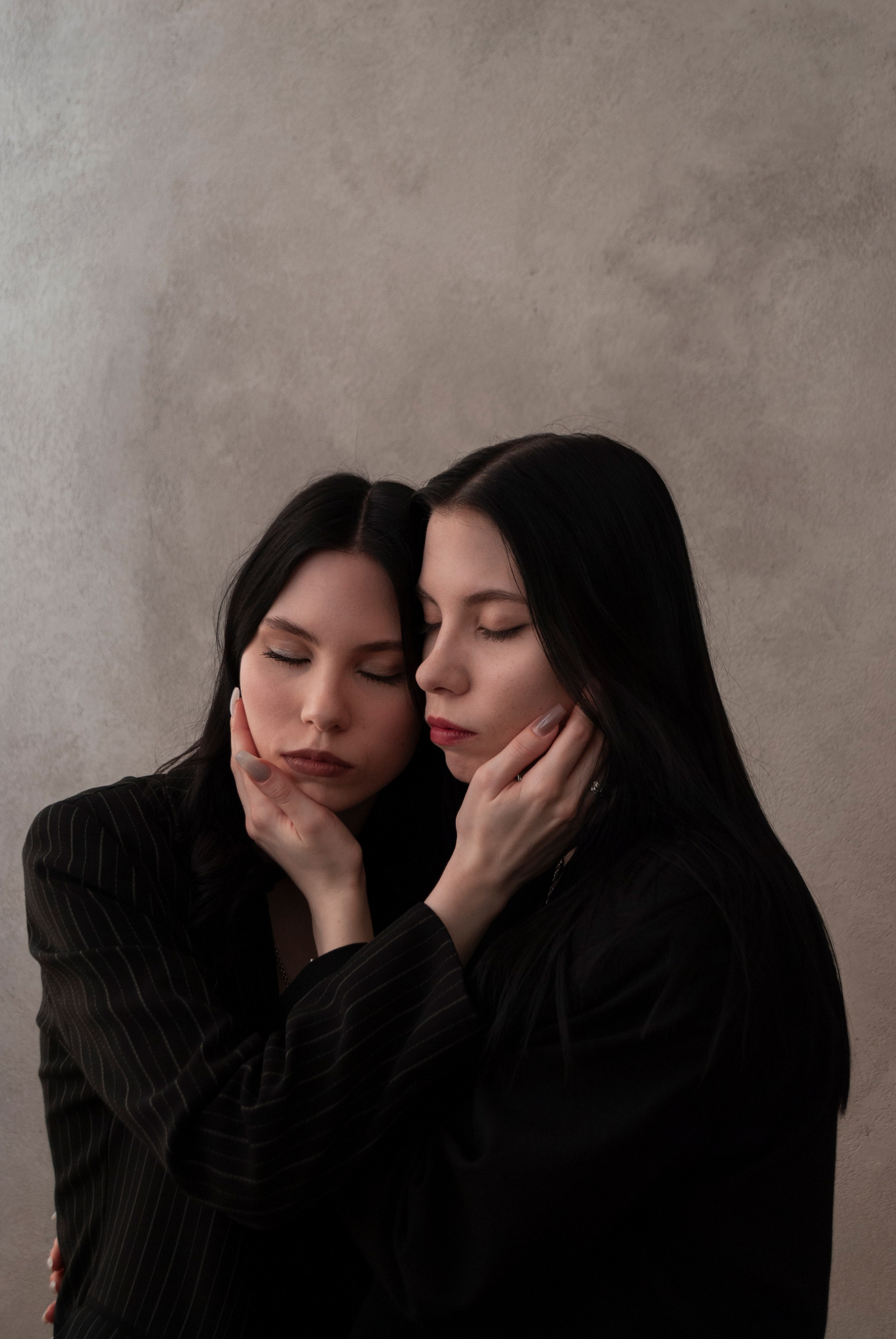 Ира и Марина: сёстры-близнецы. Фотограф Белов Тимофей | Красноярск