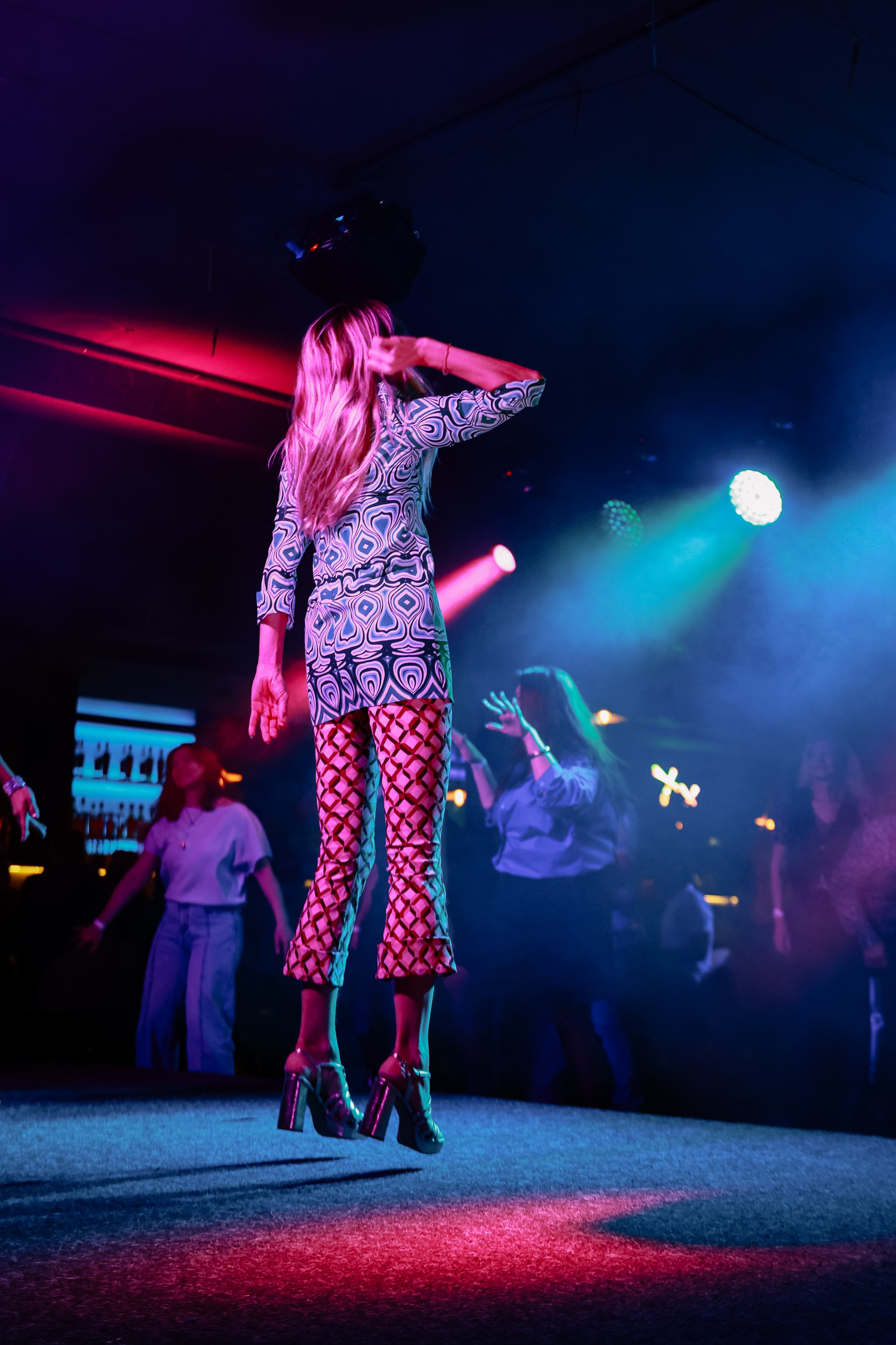 Дискотека под хиты 2000 в Истории. Фотограф Юлия Мальцева