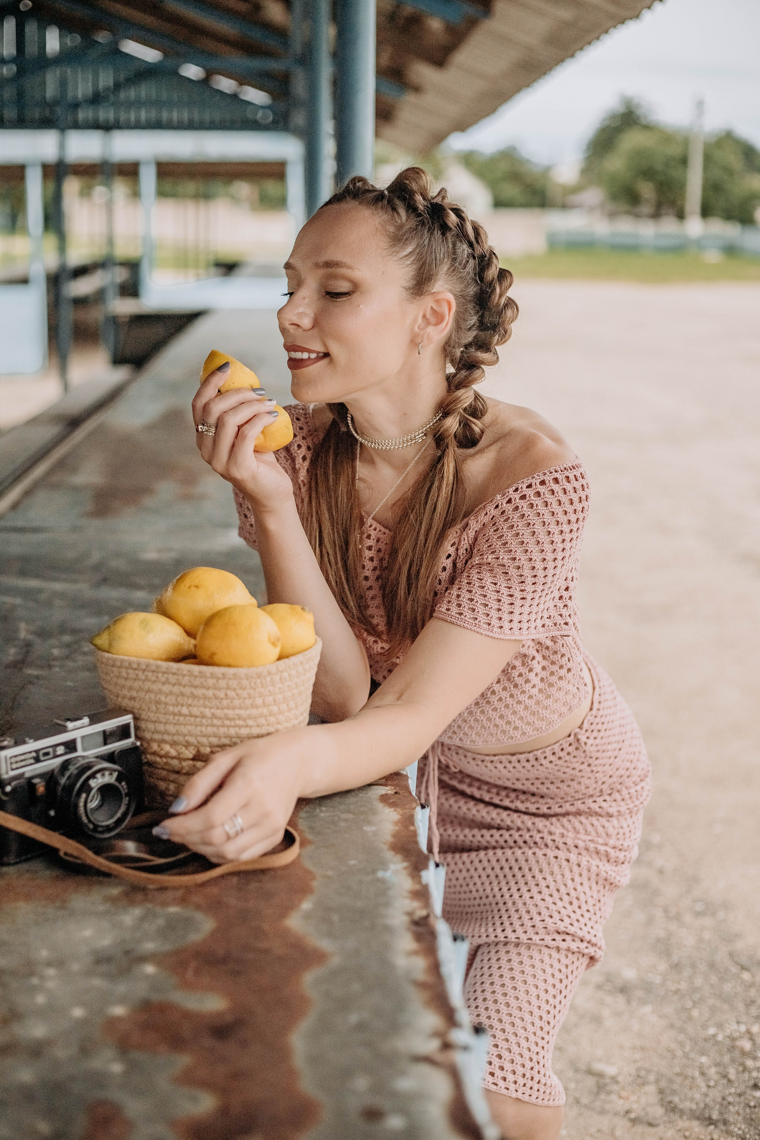 Аня с лимонами. Свадебный и Семейный фотограф Маргарита Павлова