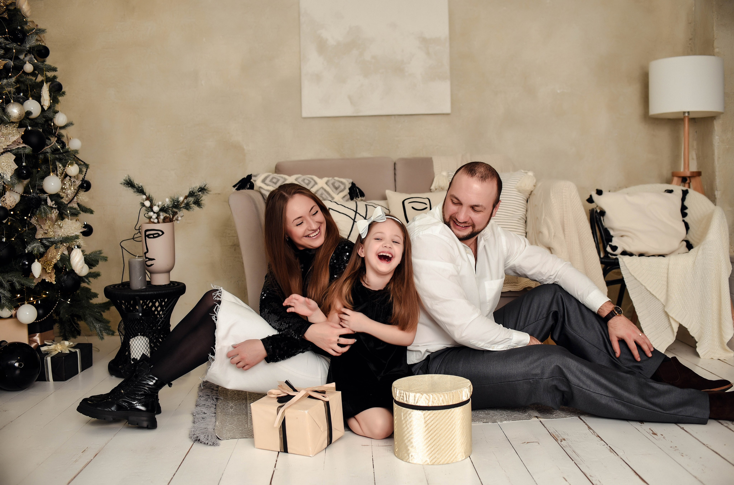 Новогодняя семейная. Свадебный, семейный, детский, контент фотограф в Омске Максим Ильин