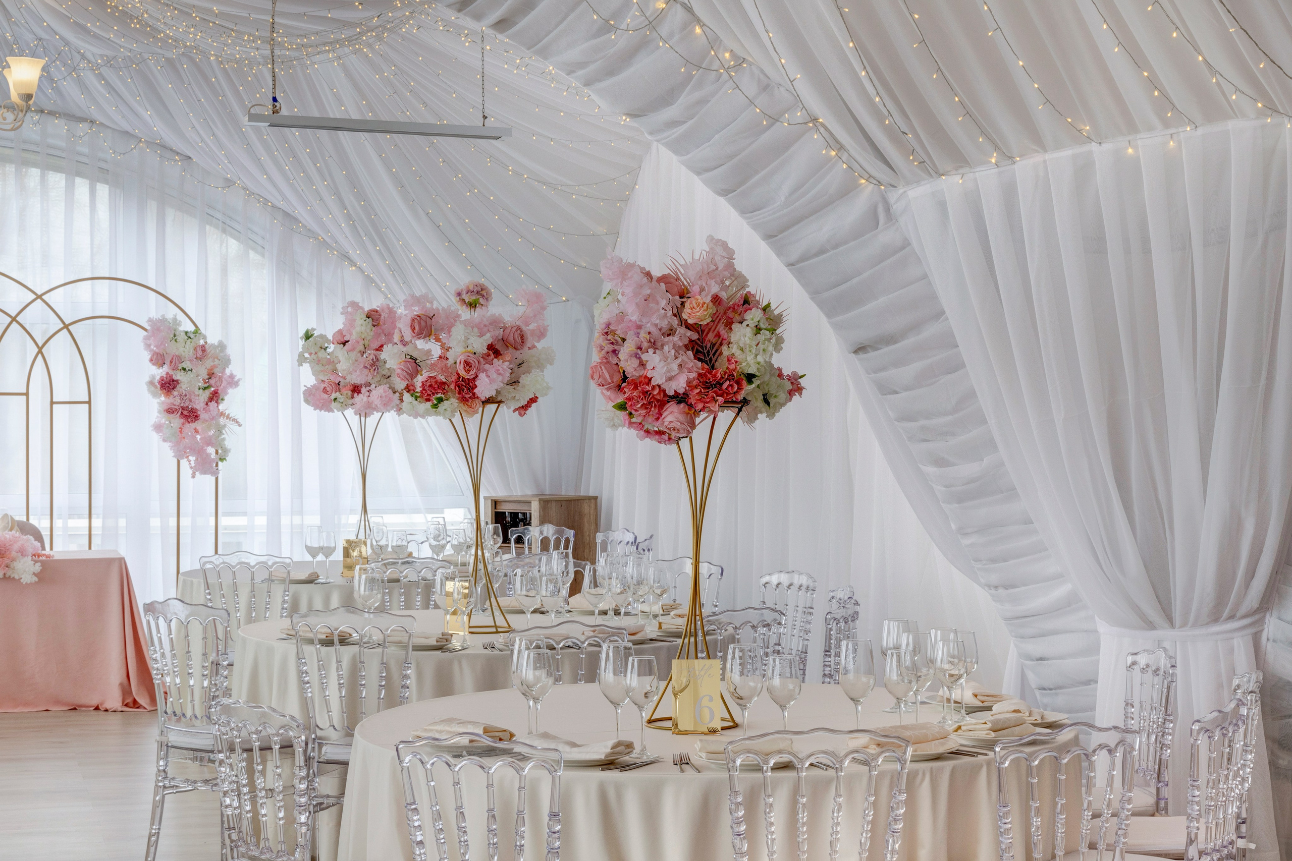 Площадка № 2-22. Свадебный организатор Москва