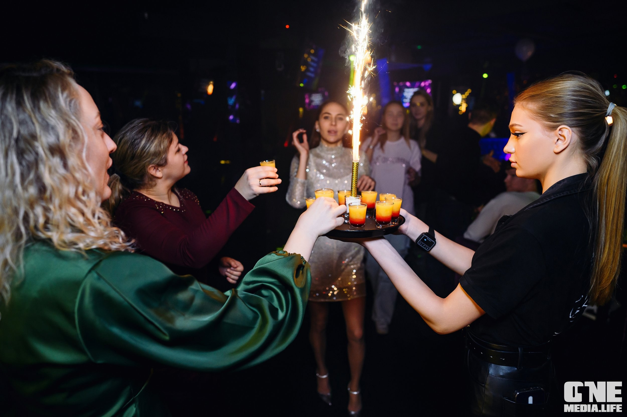 Фоторепортаж из караоке-клуба Эйфория. One Media Life: фоторепортажи, фотоотчеты с мероприятий и заведений