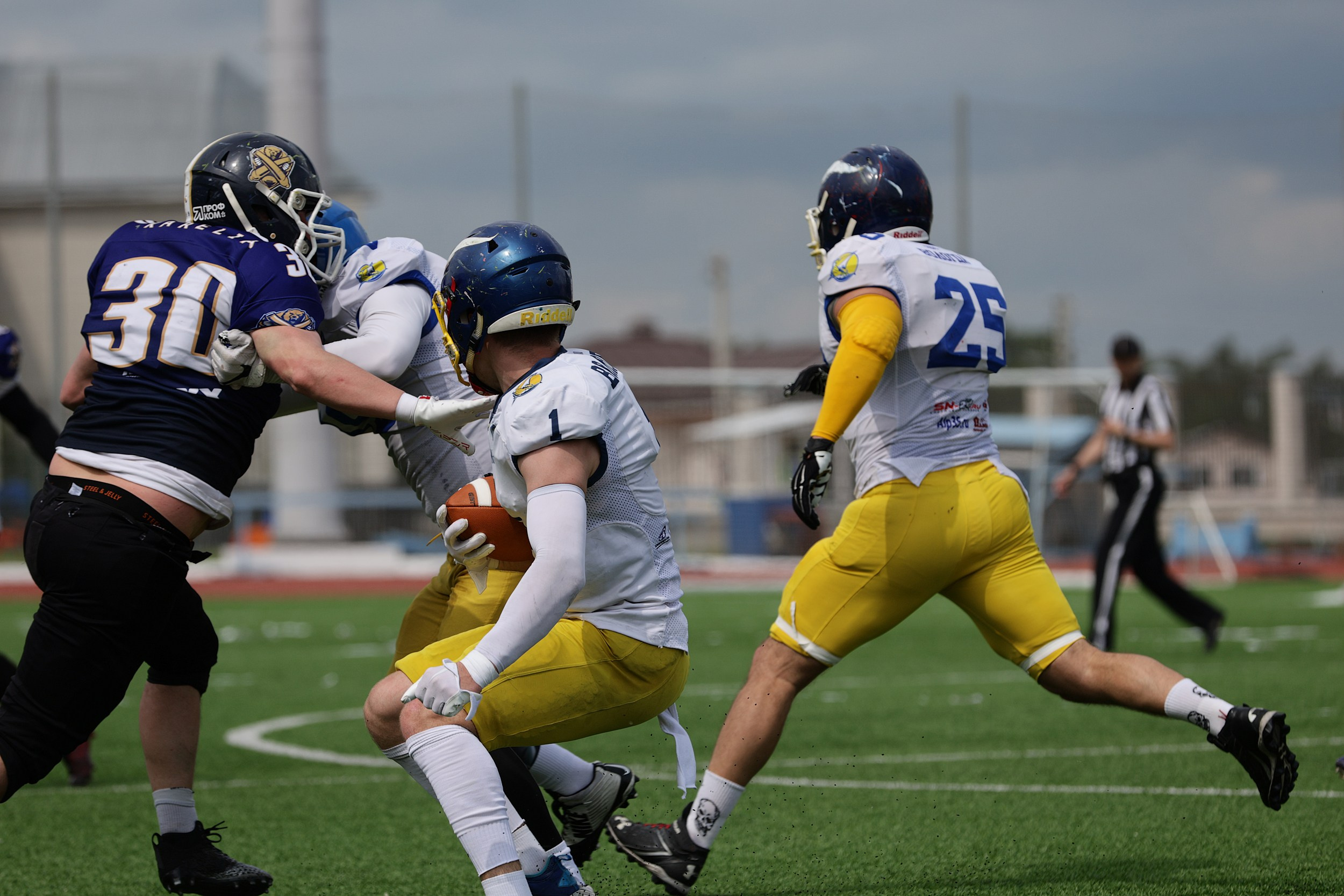 Американский футбол