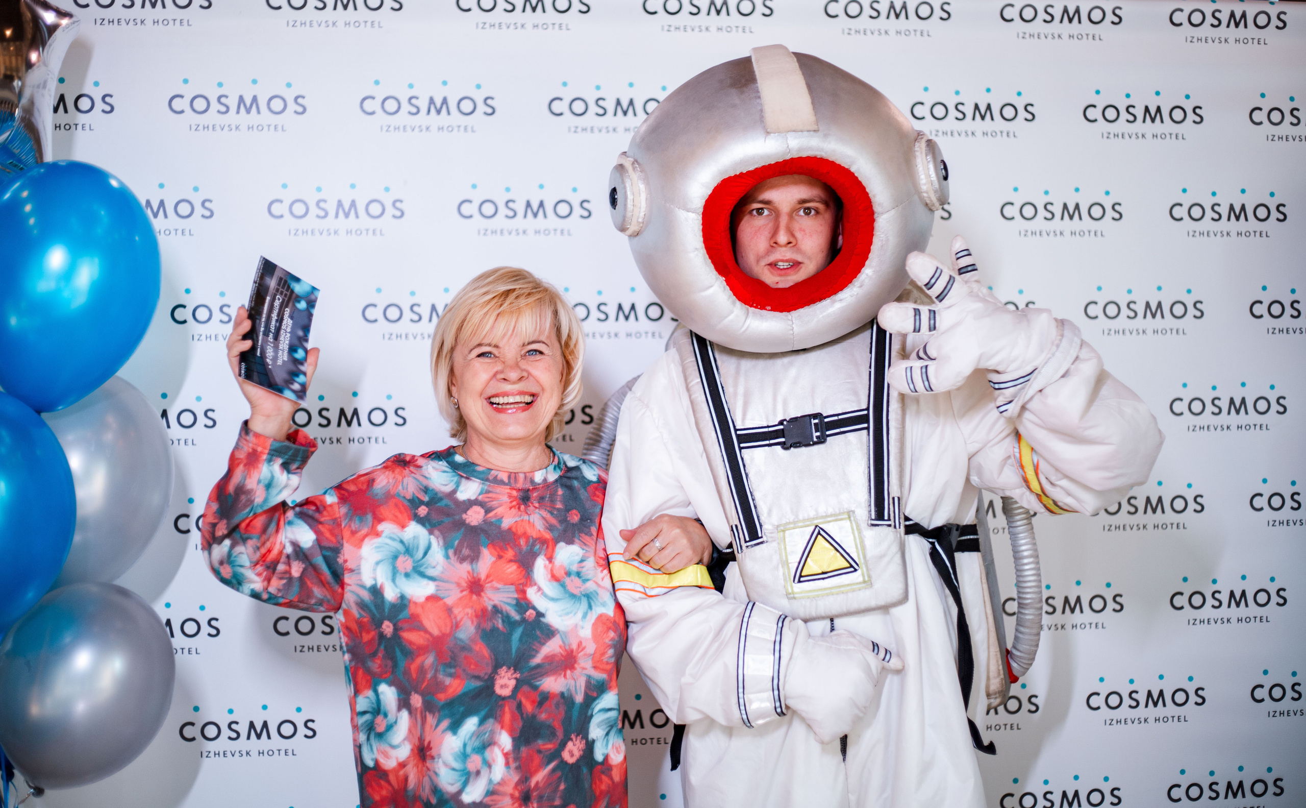 Репортажная  съемка фотосессия для Cosmos Izhevsk Hotel. Бизнес фотограф Ижевск — Назаров Роман