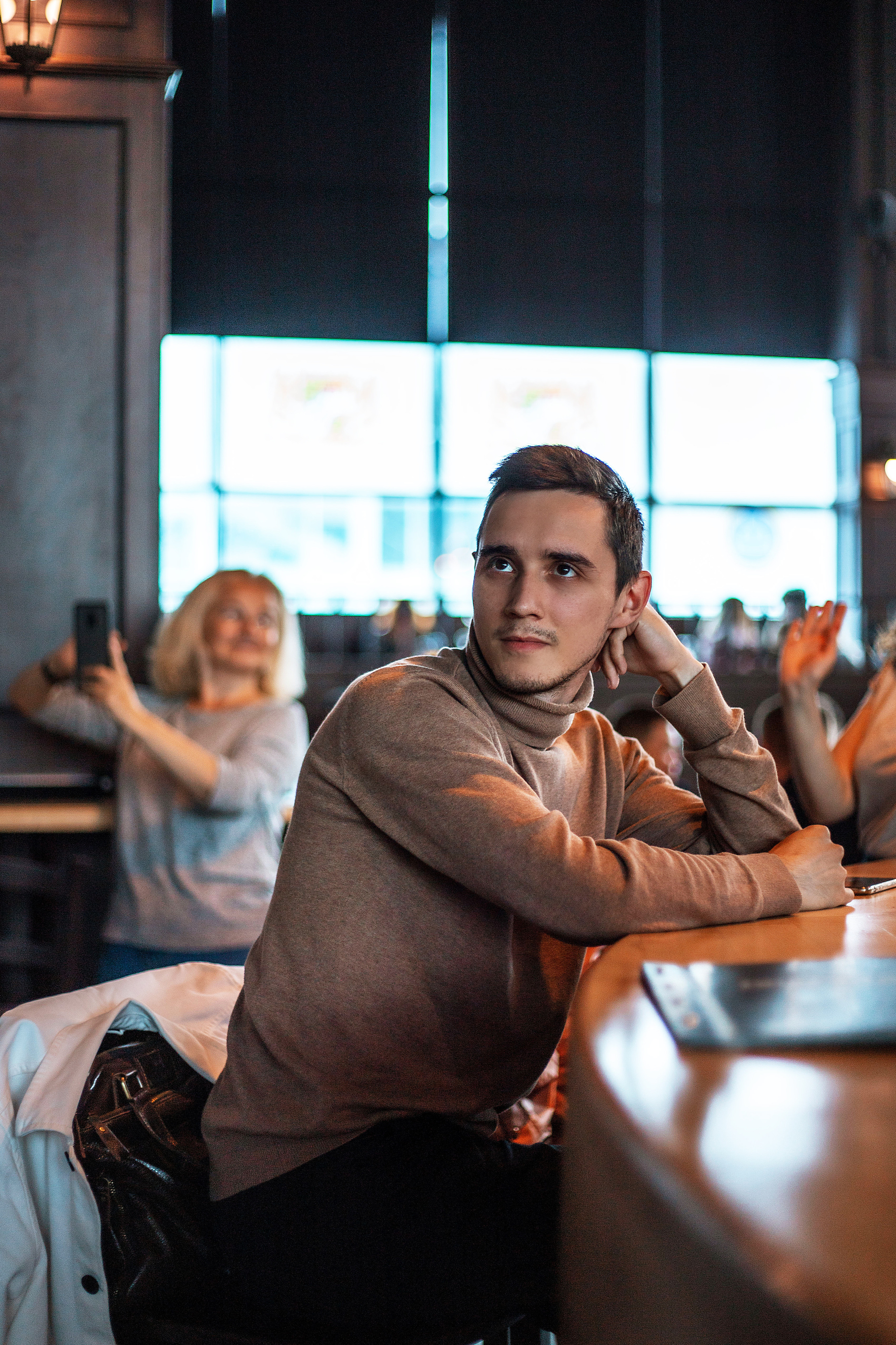 Репортажная  съемка фотосессия для Cosmos Izhevsk Hotel. Бизнес фотограф Ижевск — Назаров Роман