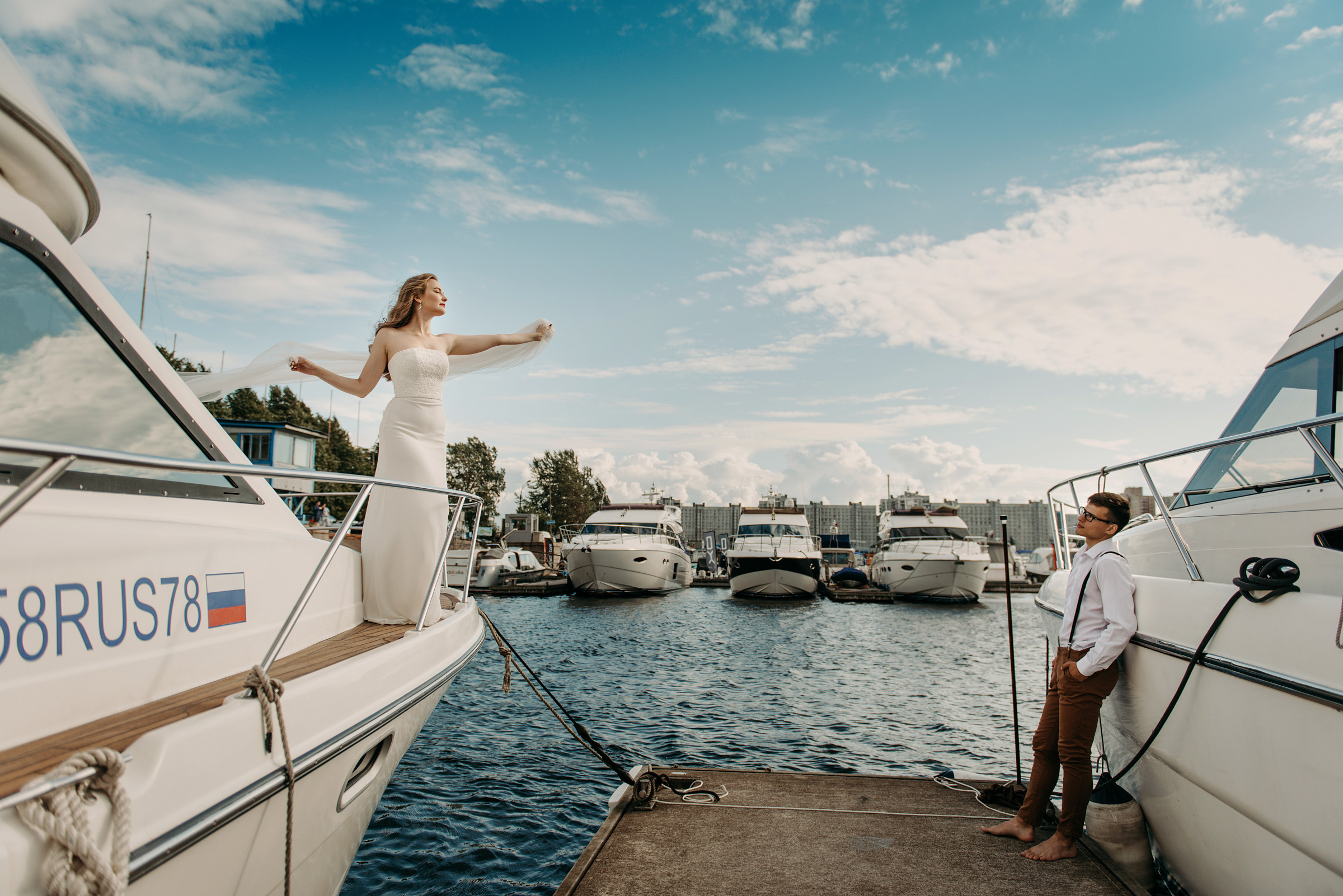фотосъёмка лавстори на яхте, фотосессия для пар, фотосессия на яхте